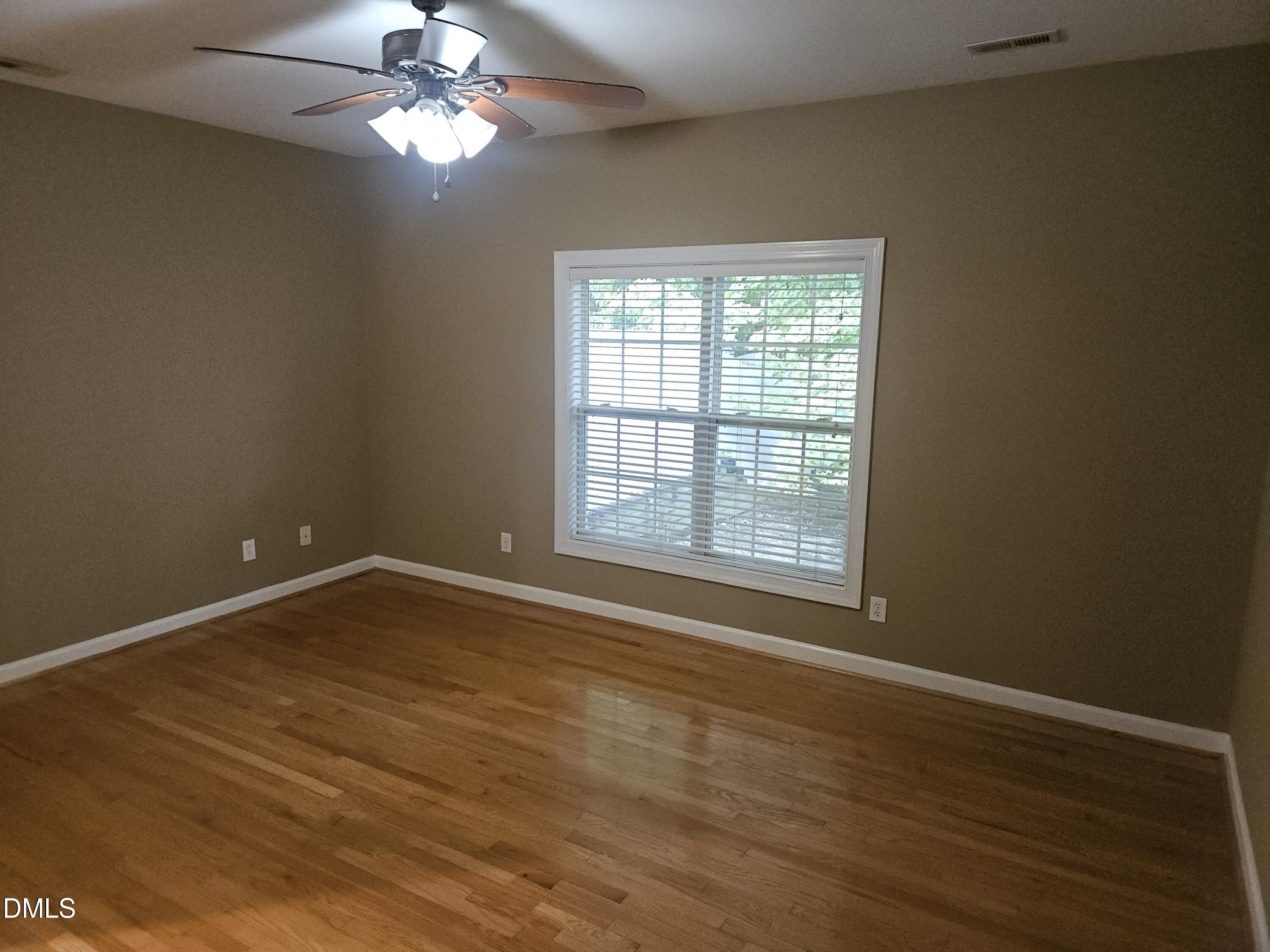 1600 Poets Glade Drive Property Photo 4