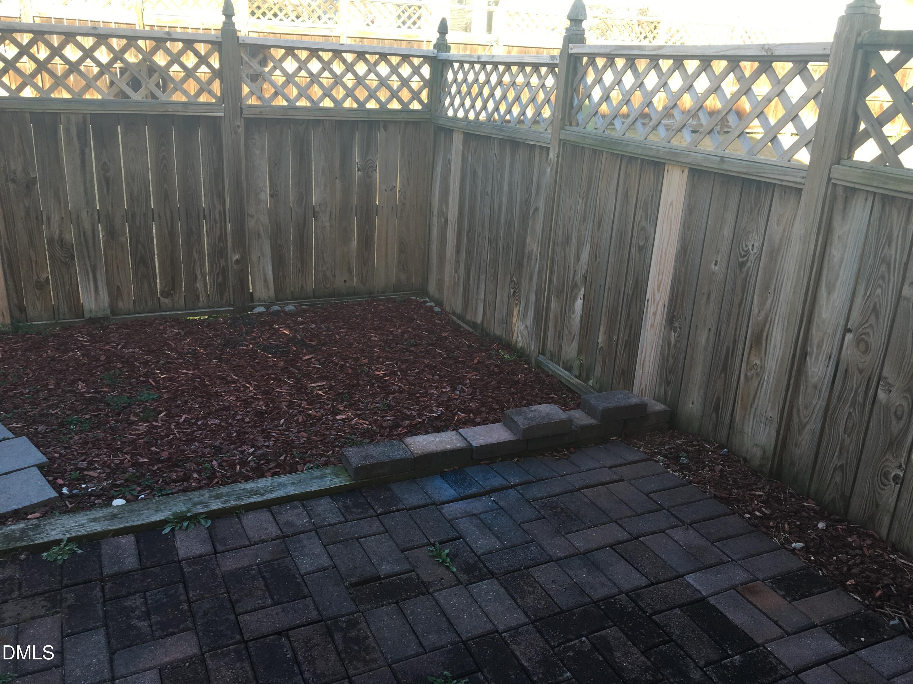 5111 Obion Court Property Photo 9