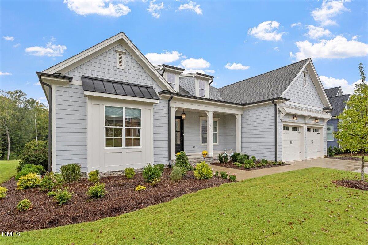 811 Laurelwood Drive Property Photo 1