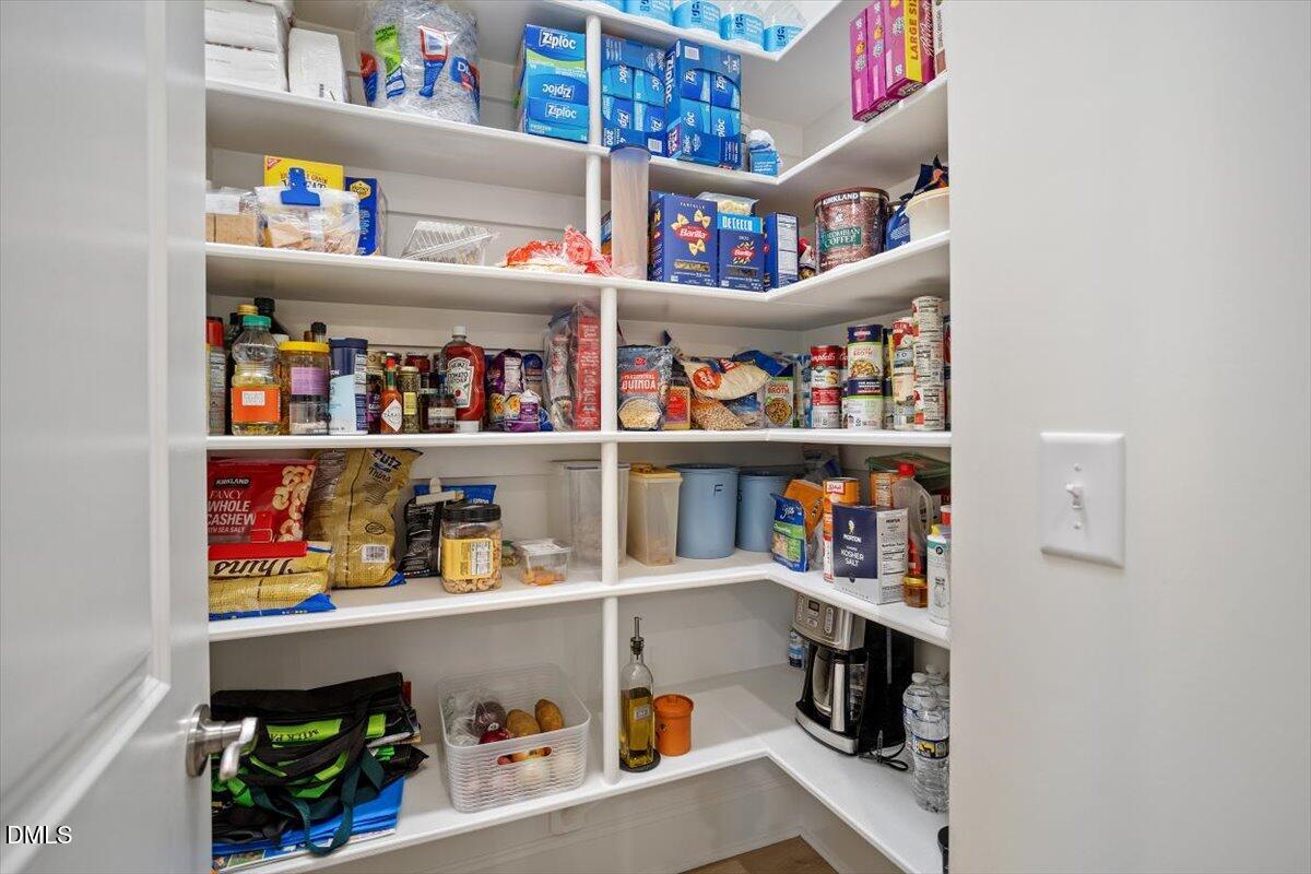 811 Laurelwood Drive Property Photo 30