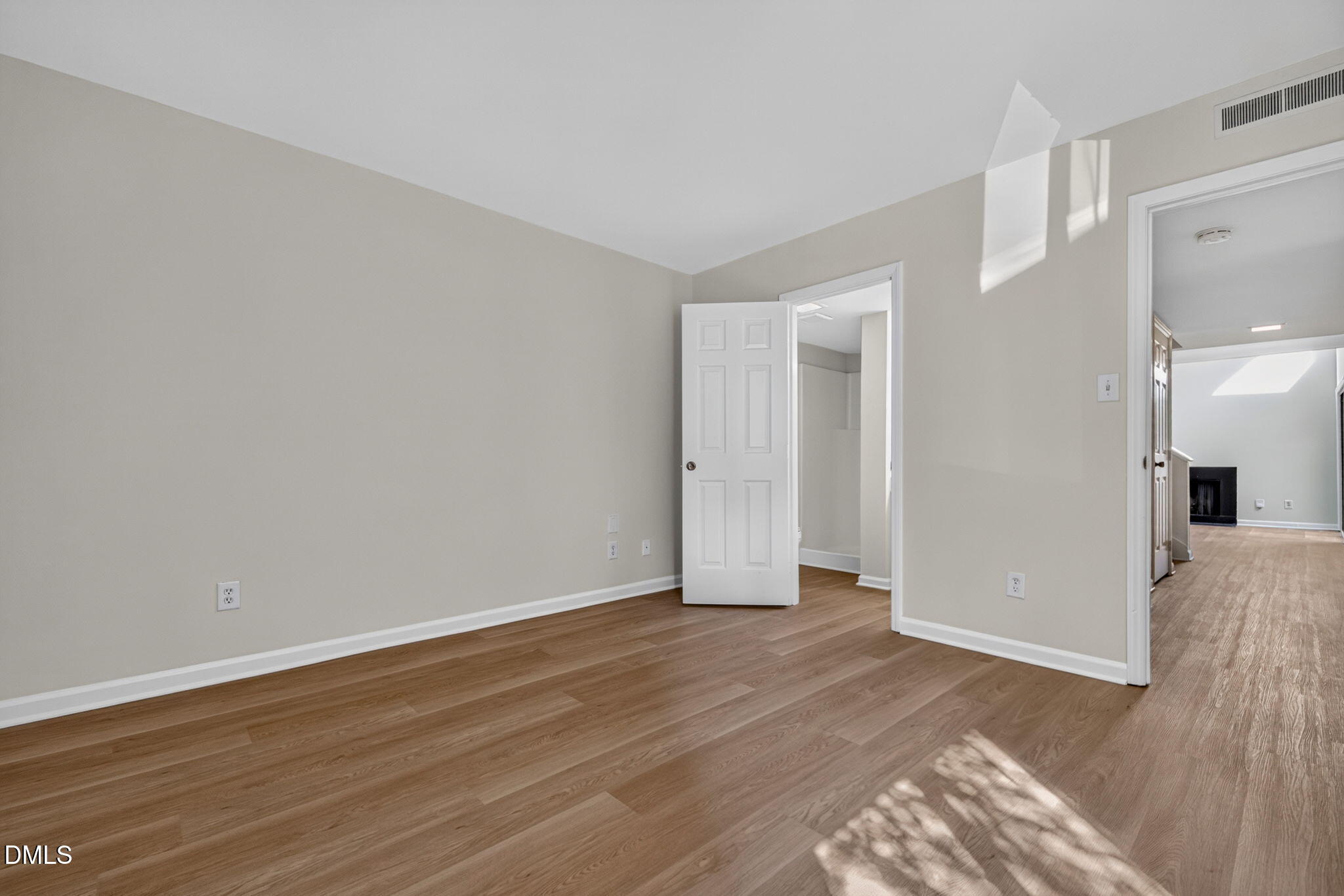 4101 Five Oaks Drive 32 Property Photo 9