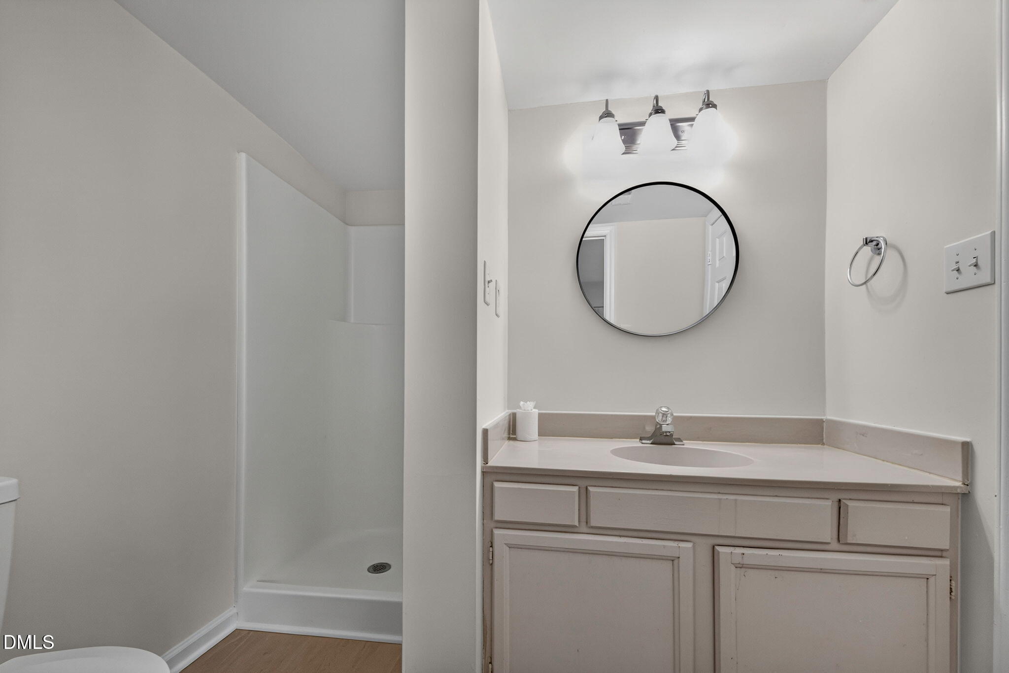 4101 Five Oaks Drive 32 Property Photo 12