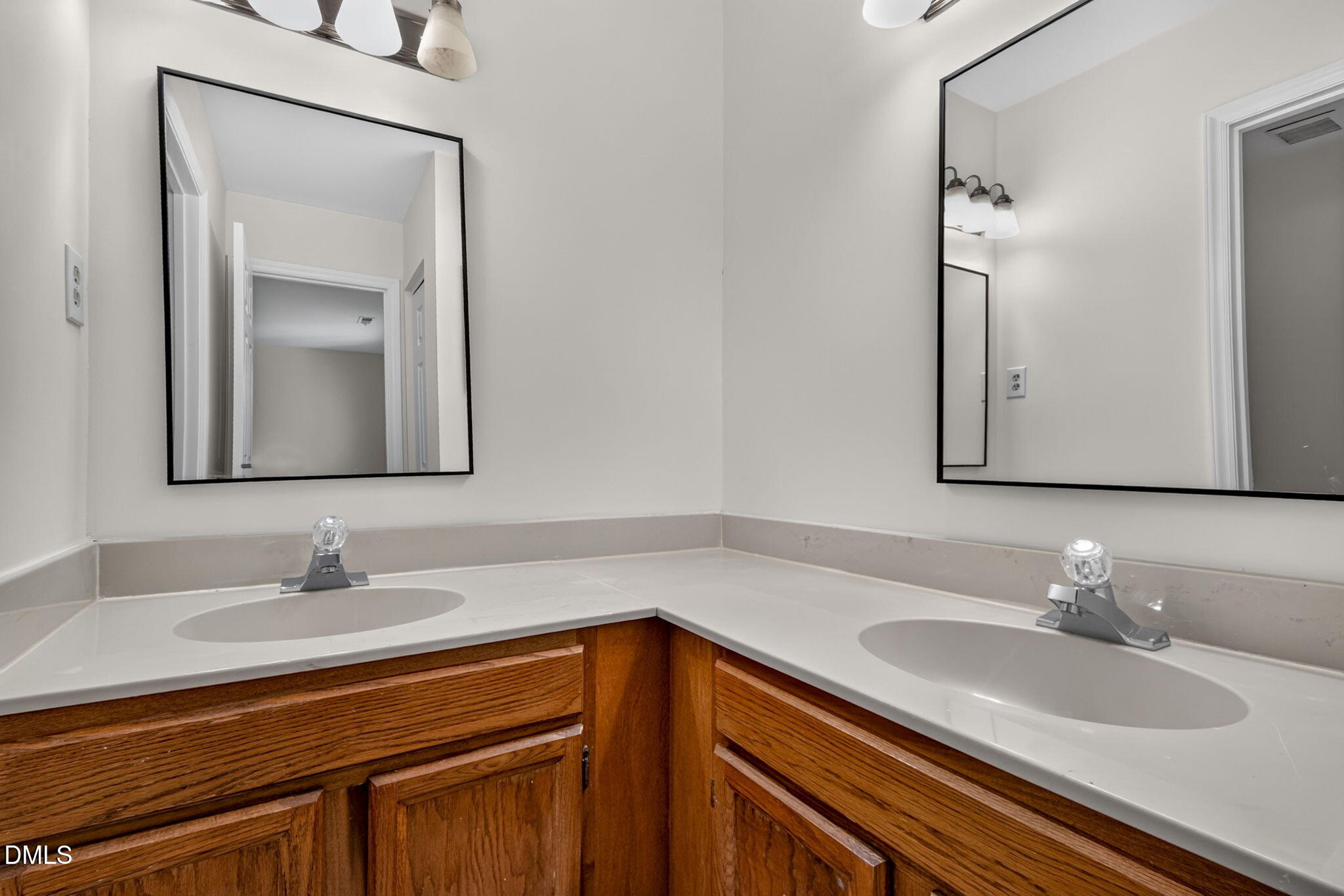 4101 Five Oaks Drive 32 Property Photo 15