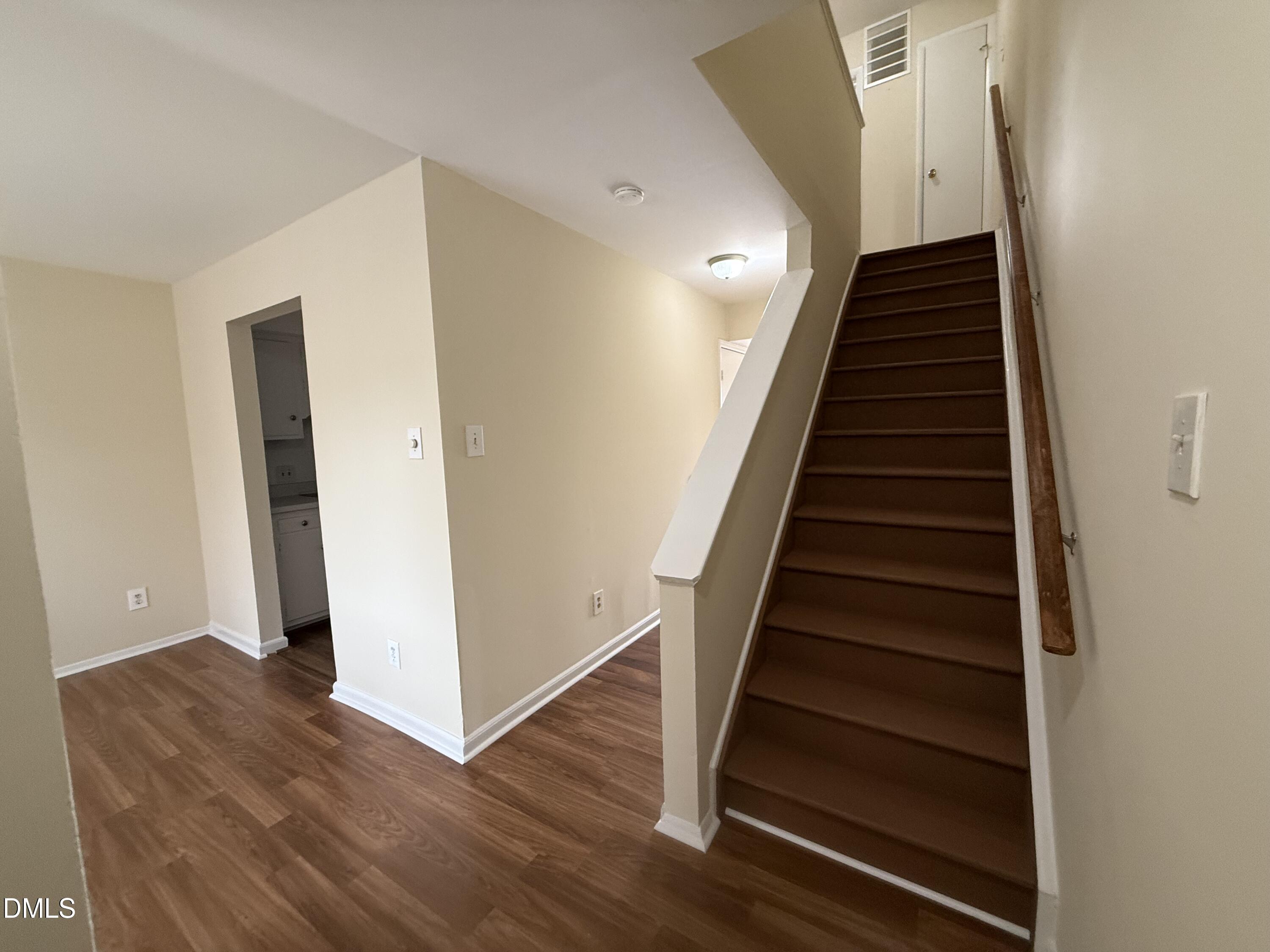1228 Teakwood Place Property Photo 11