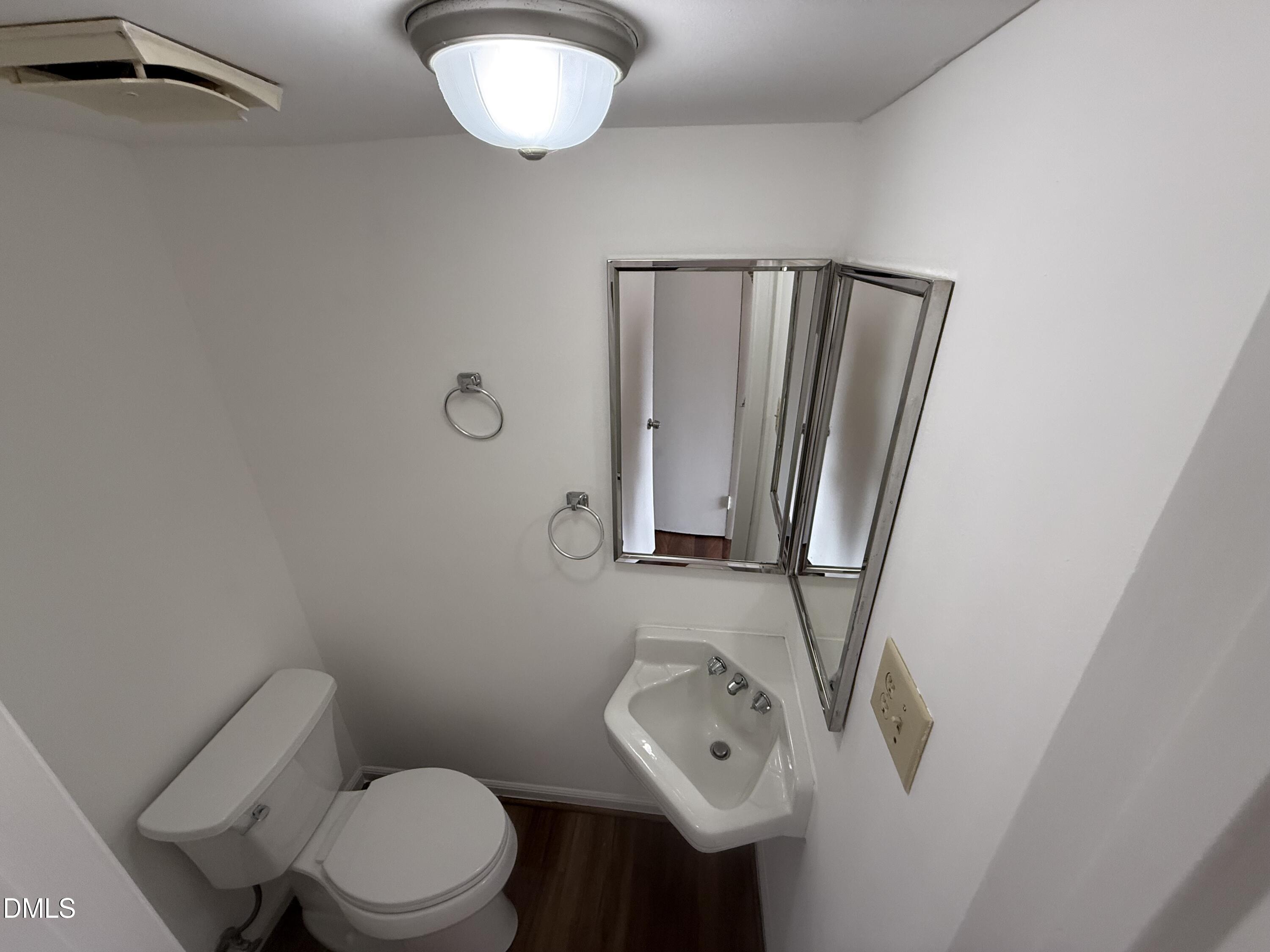 1228 Teakwood Place Property Photo 17