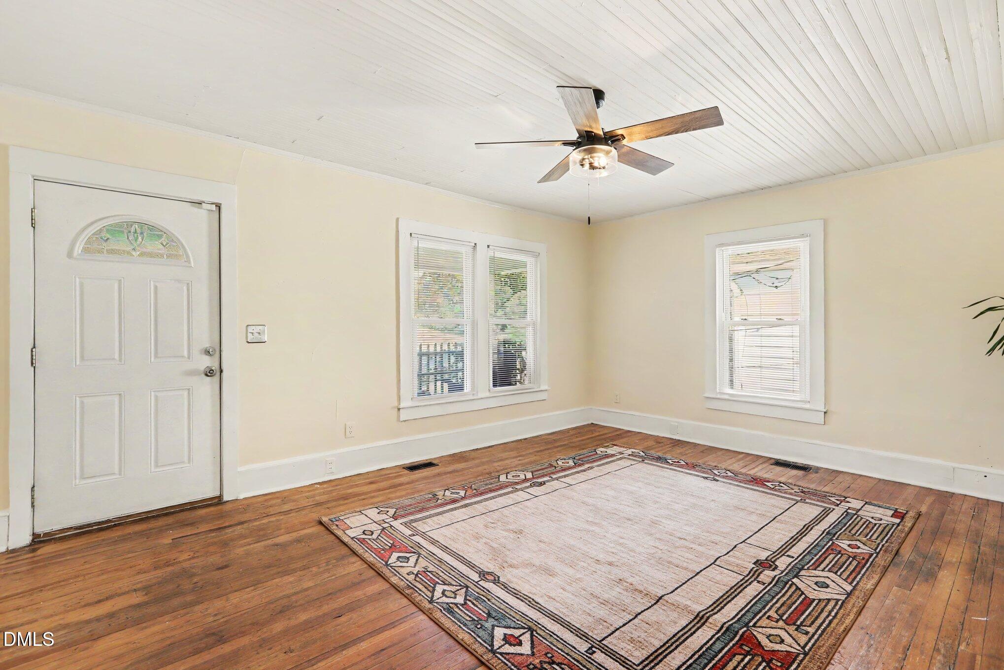 431 Eugene Street Property Photo 8