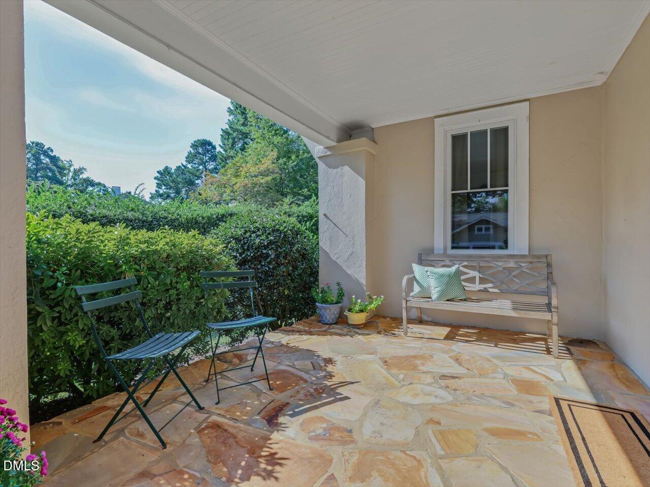 2211 Creston Road Property Photo 7