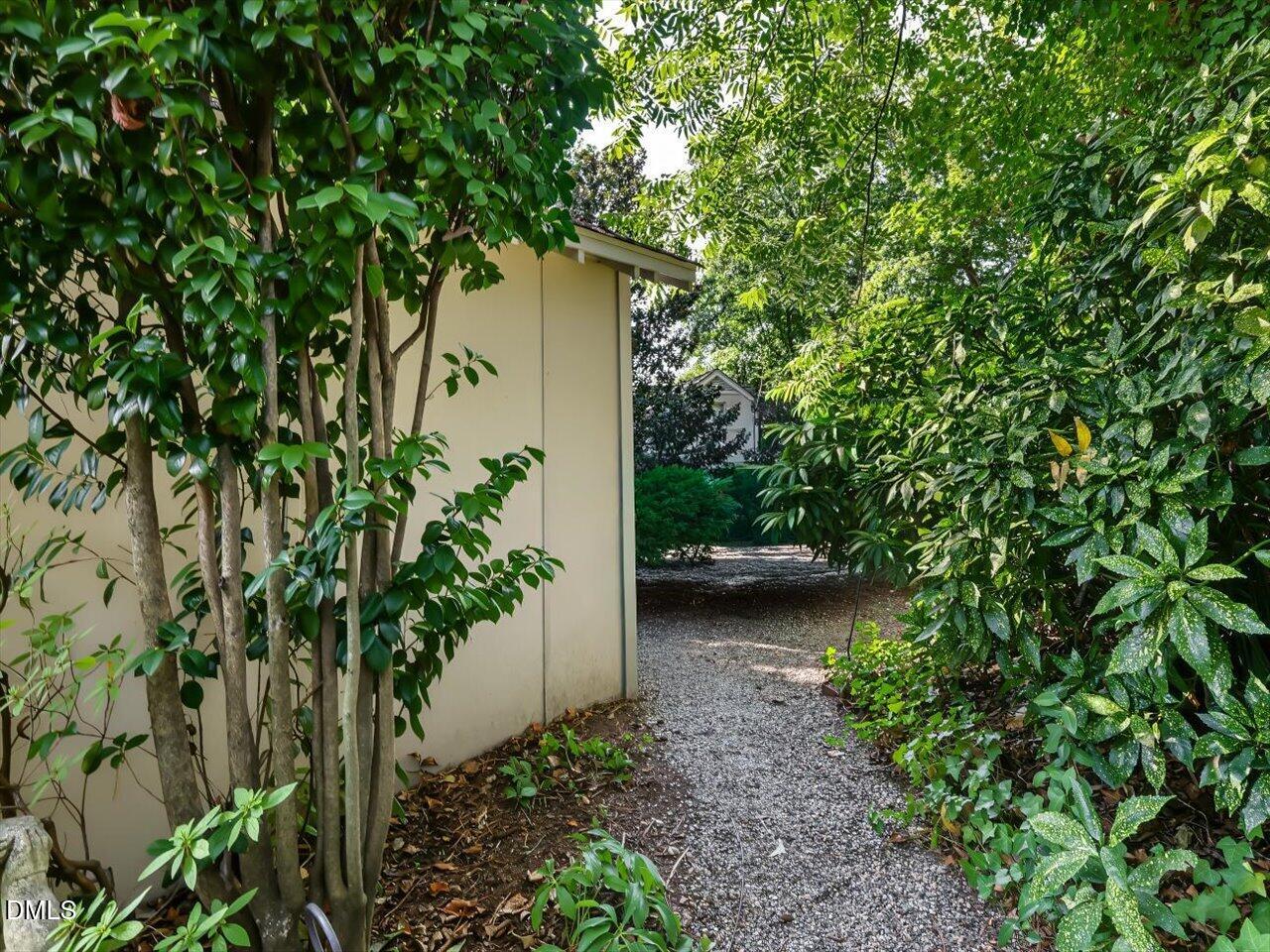 2211 Creston Road Property Photo 57