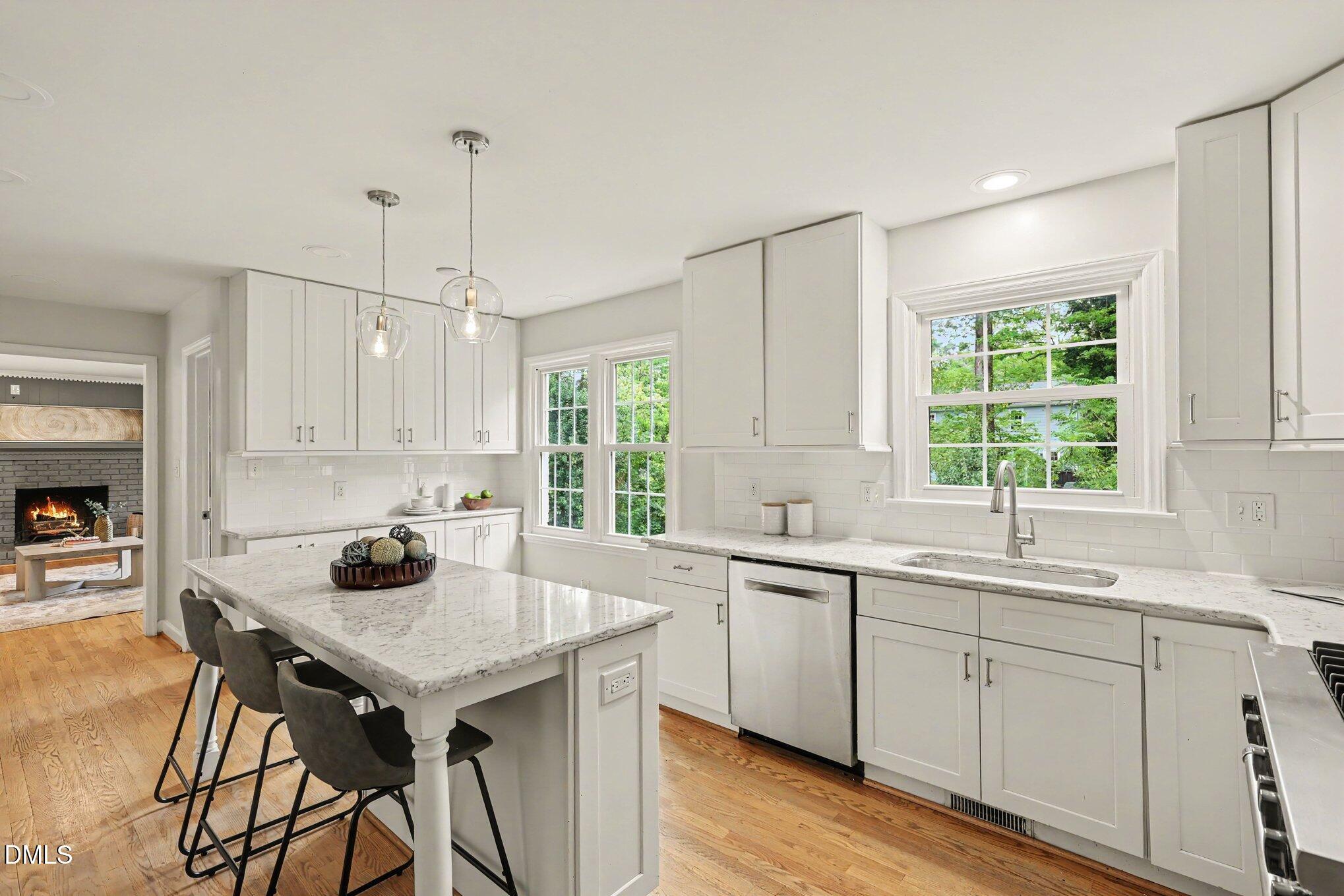 700 Pebblebrook Drive Property Photo 4