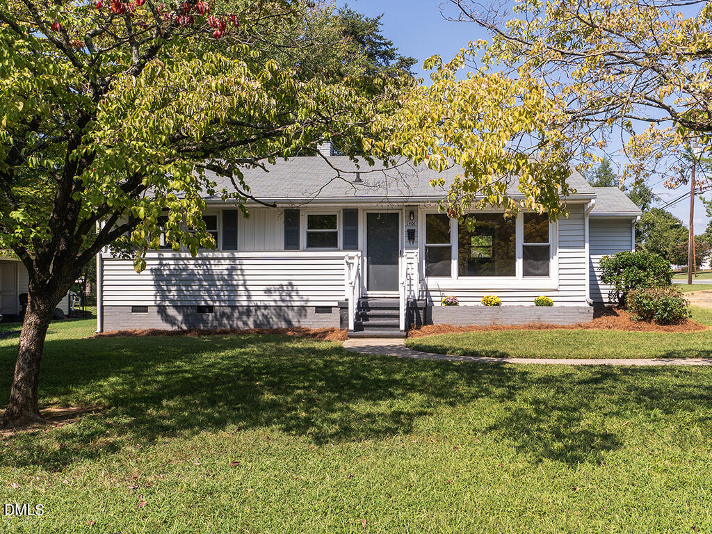 1901 Lynnwood Drive Property Photo 2
