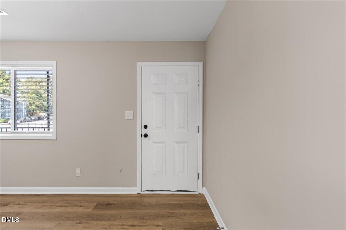 1309 Hudson Avenue F11 Property Photo 4