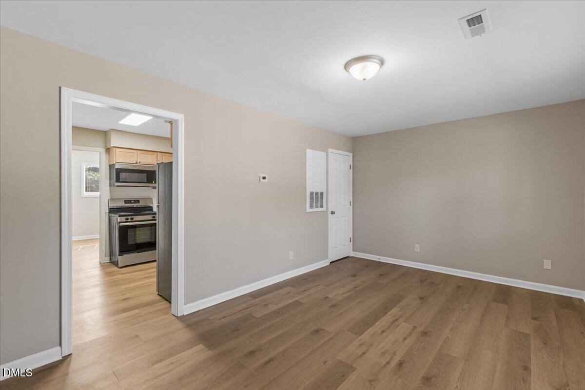 1309 Hudson Avenue F11 Property Photo 5