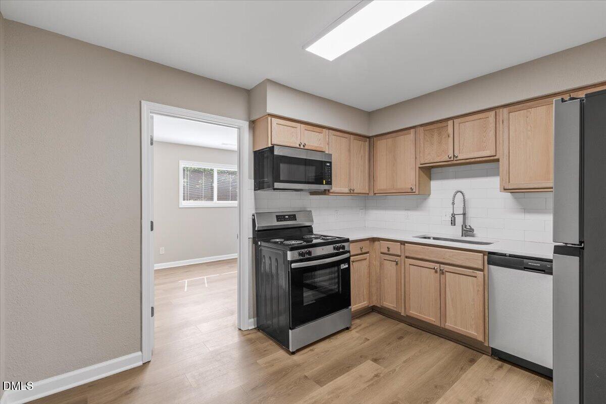 1309 Hudson Avenue F11 Property Photo 8