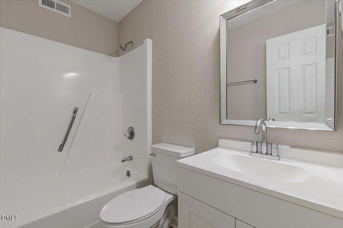 1309 Hudson Avenue F11 Property Photo 17