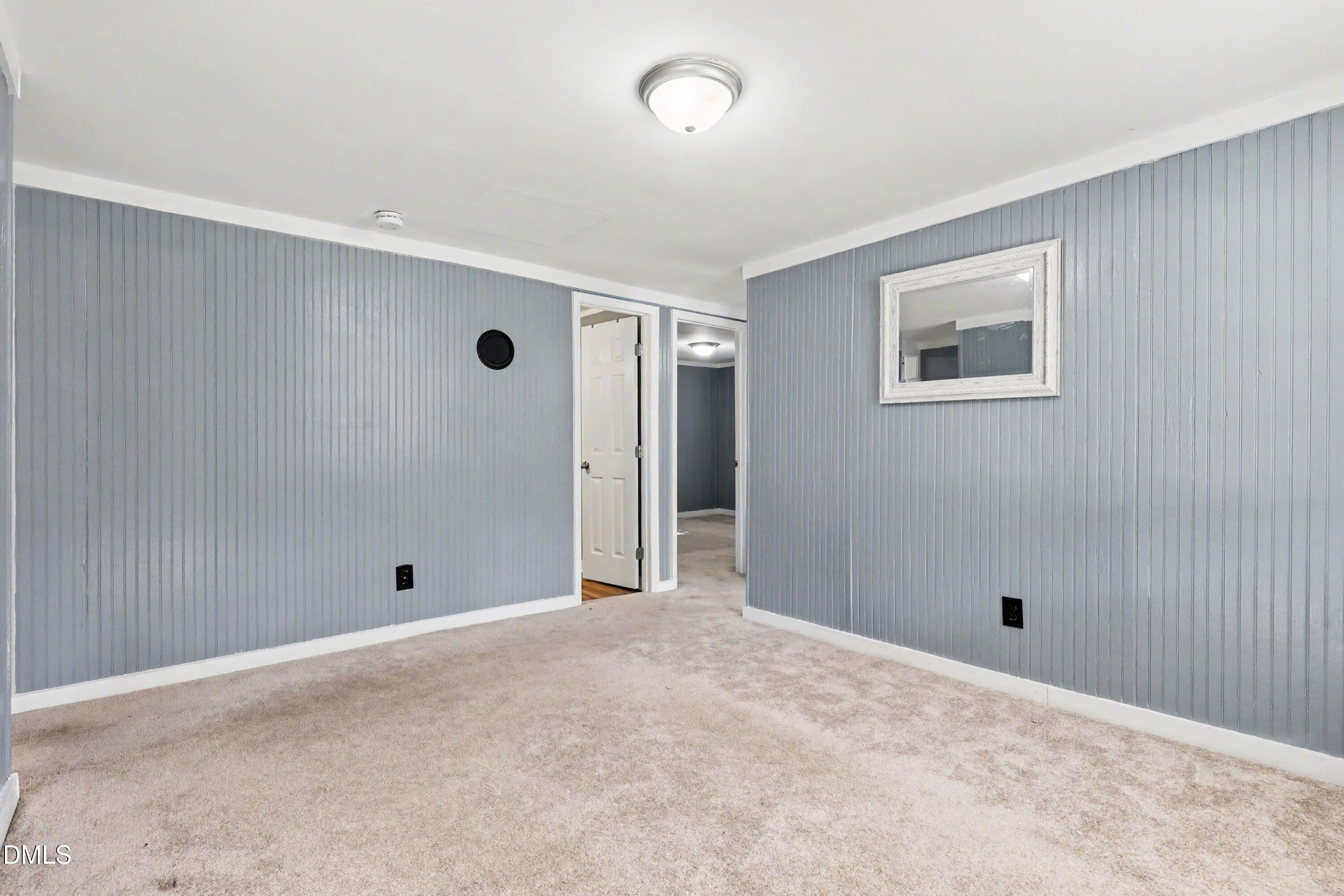 106 W Allen Street Property Photo 4