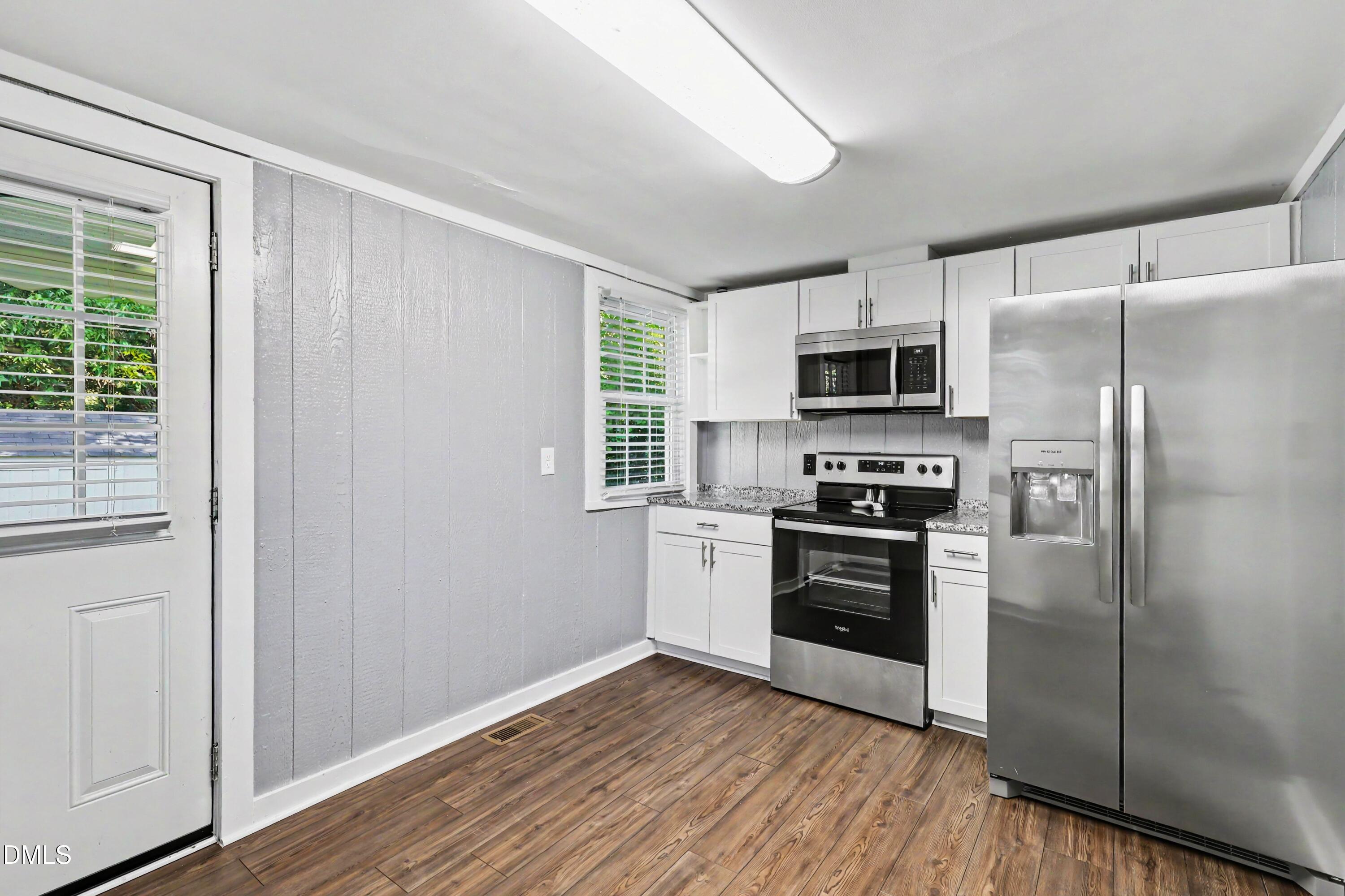 106 W Allen Street Property Photo 7