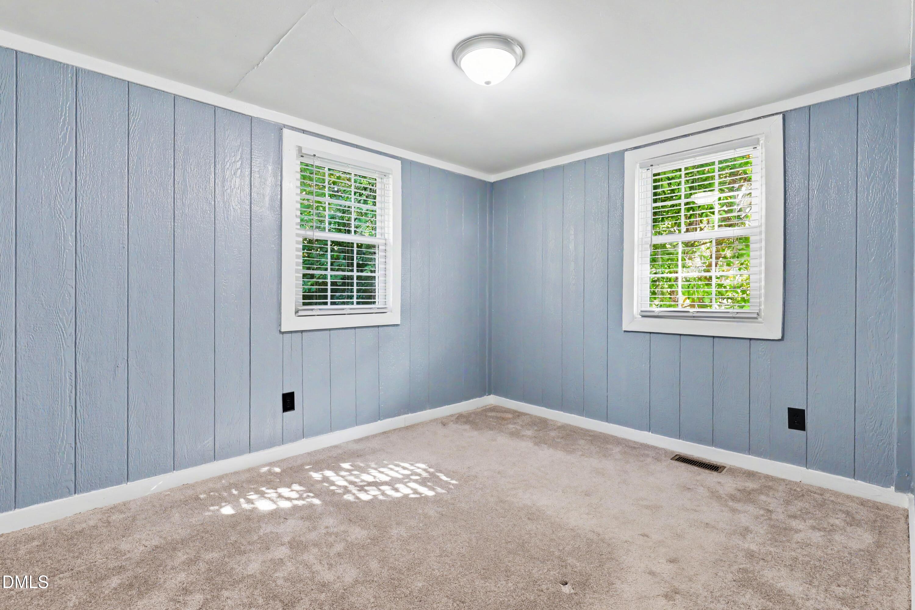 106 W Allen Street Property Photo 11