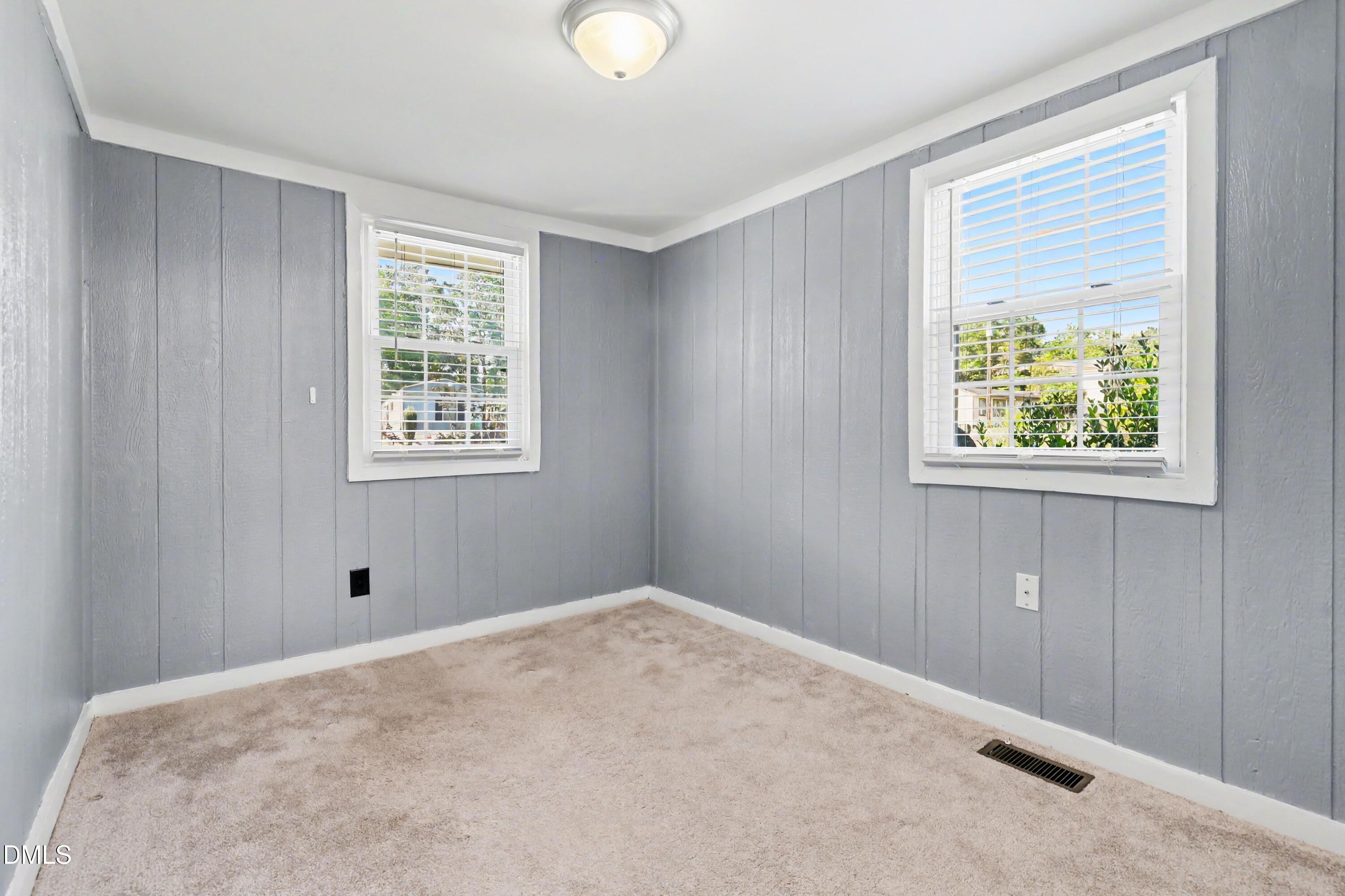 106 W Allen Street Property Photo 13