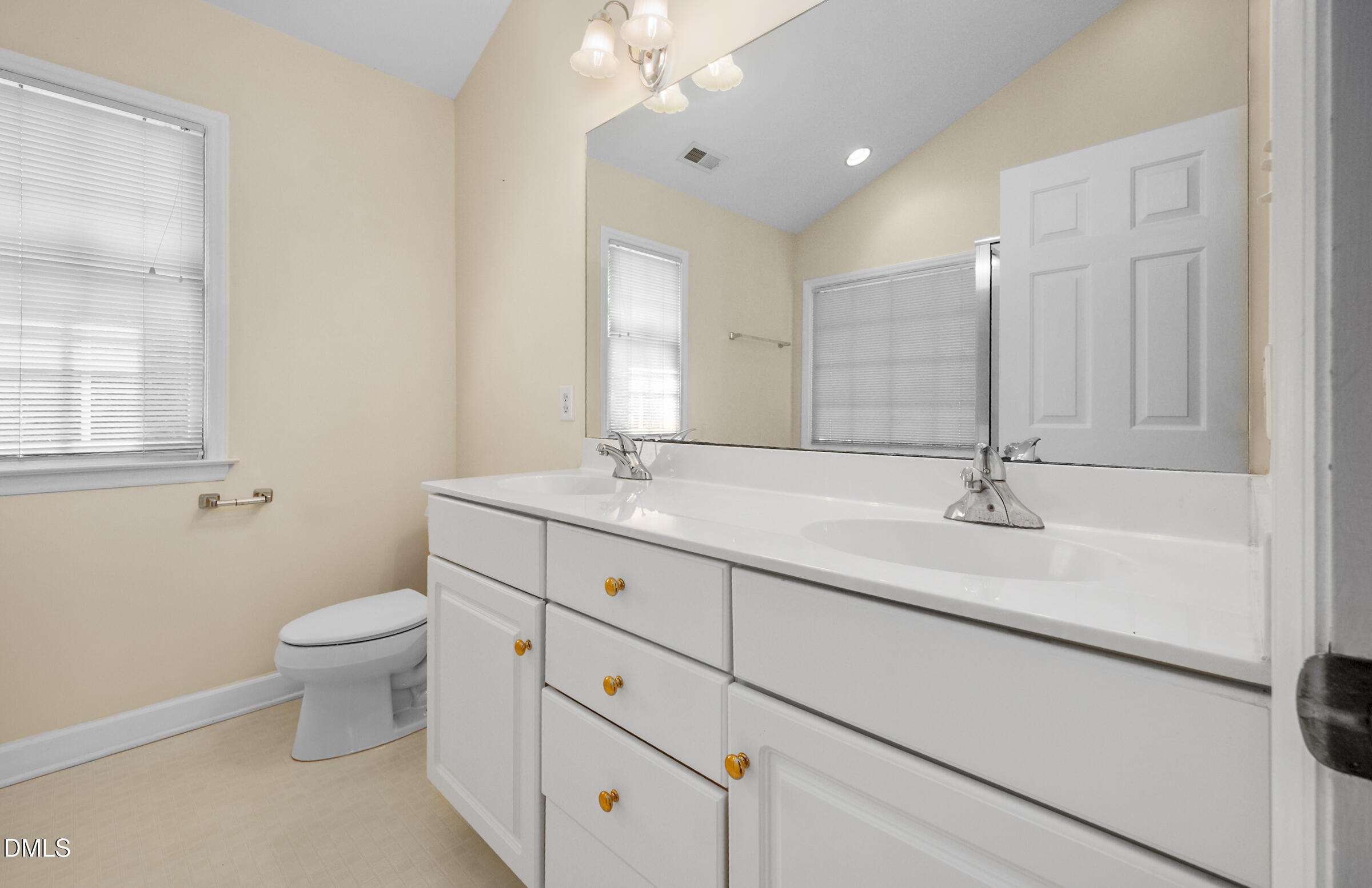 8009 Mackenzie Court Property Photo 13