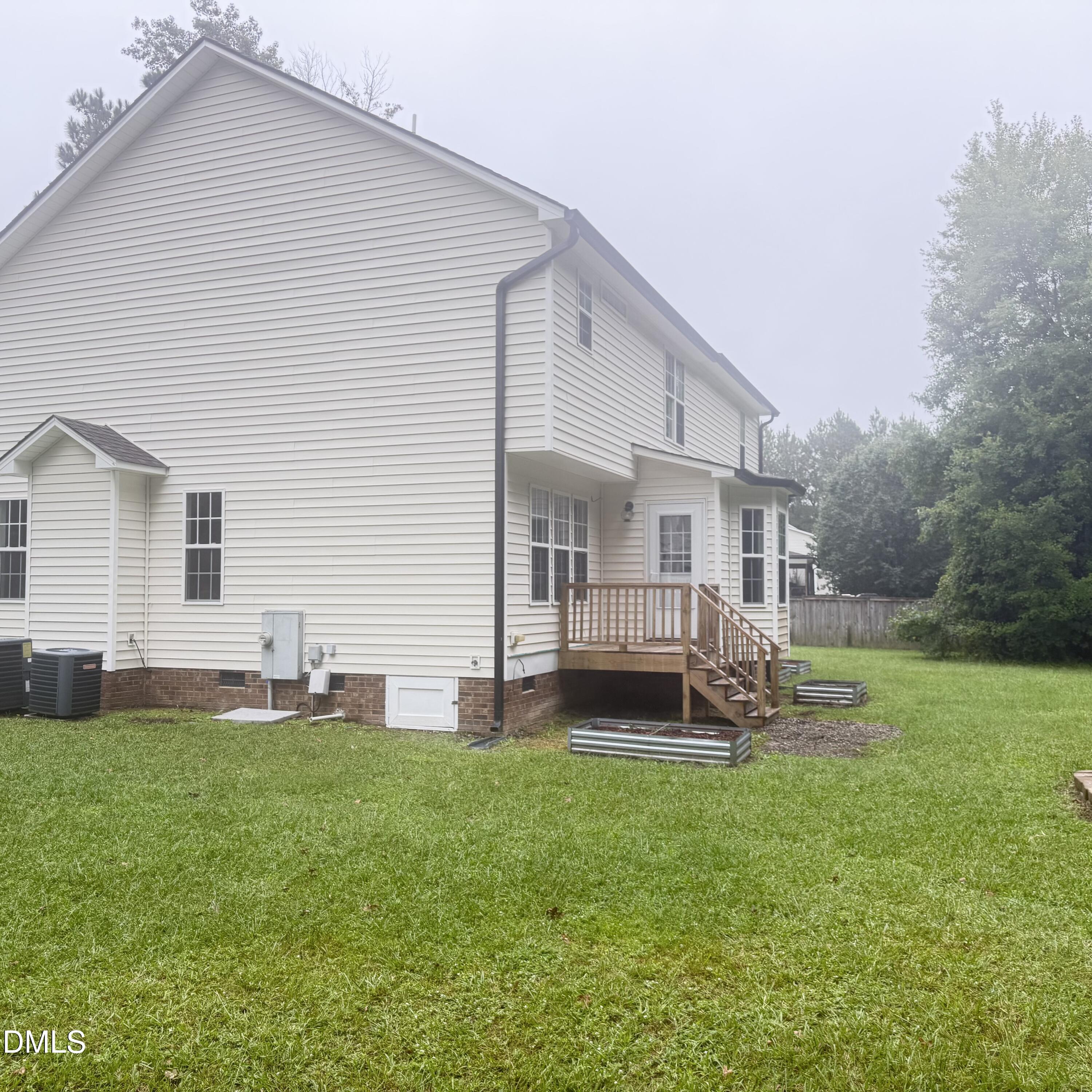 212 Spearhead Place Property Photo 3