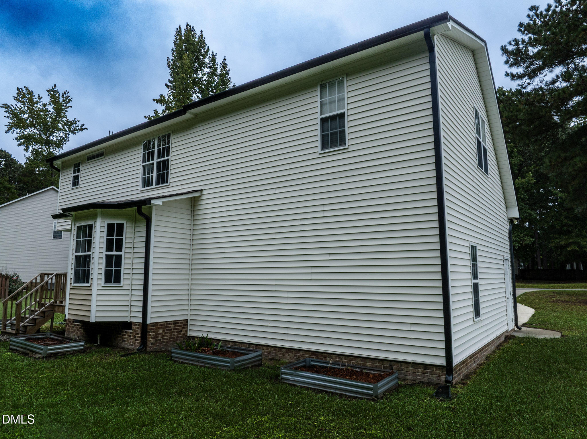 212 Spearhead Place Property Photo 5