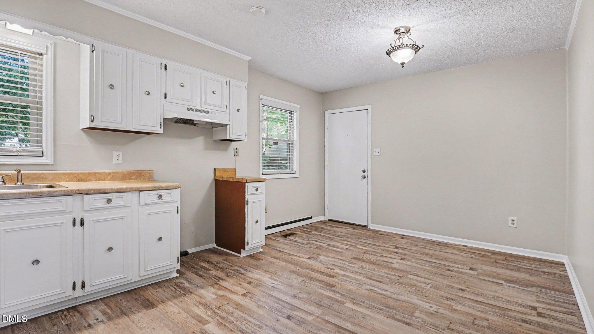 1812 N Chatham Avenue Property Photo 8
