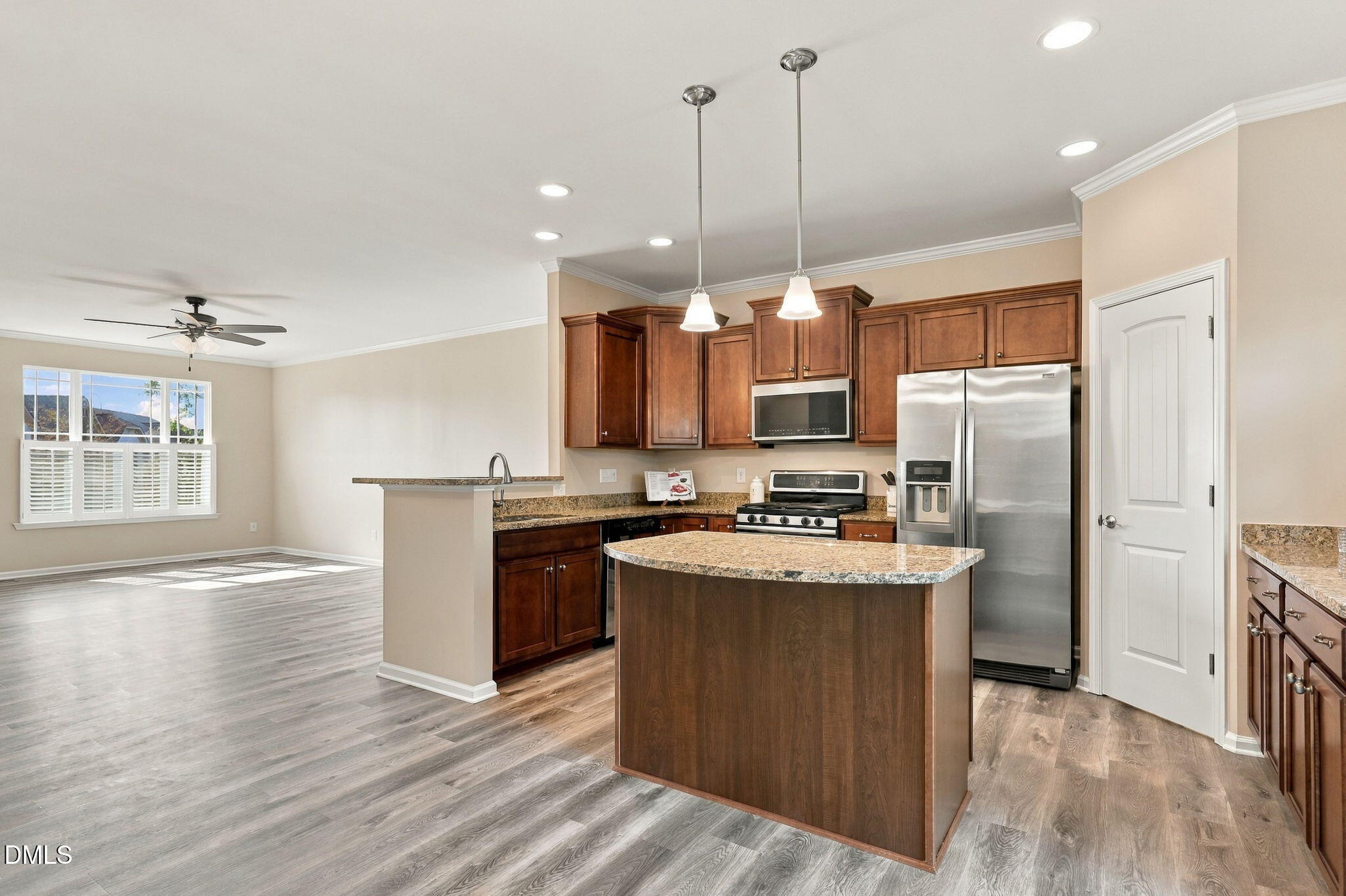 110 Irving Way Property Photo 8