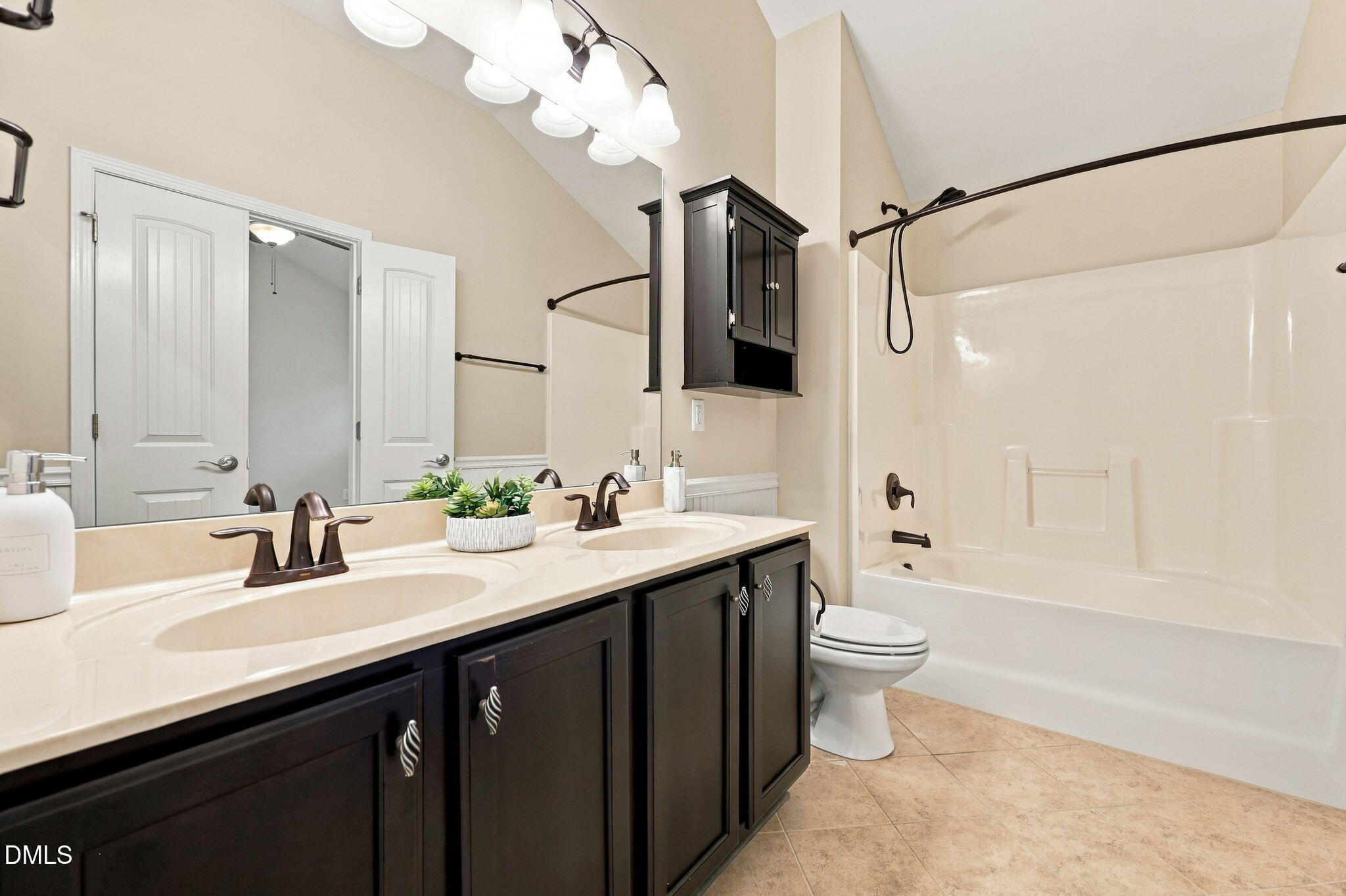 110 Irving Way Property Photo 23