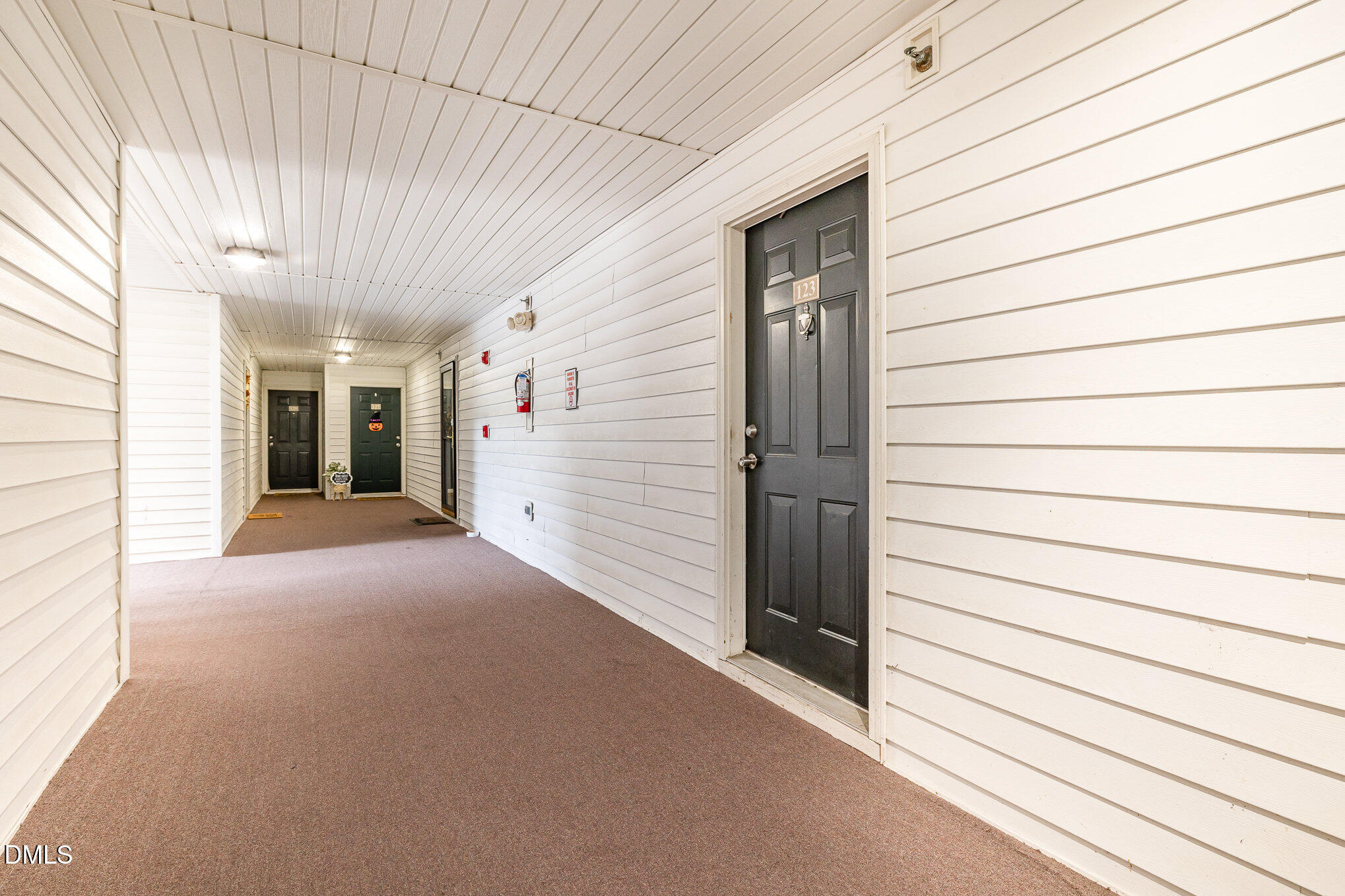 123 Sturbridge Drive Property Photo 9