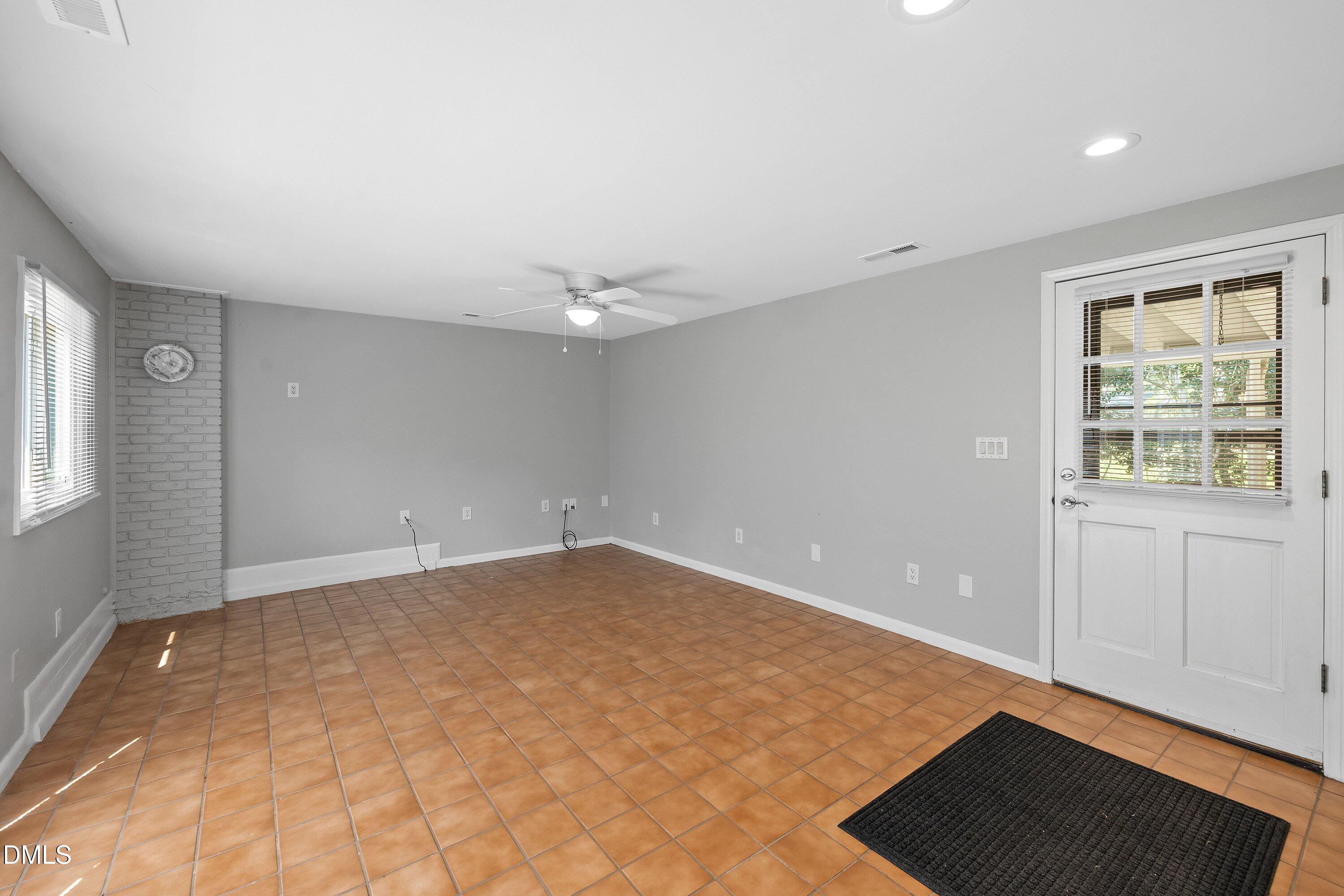 5410 Merritt Street Property Photo 9