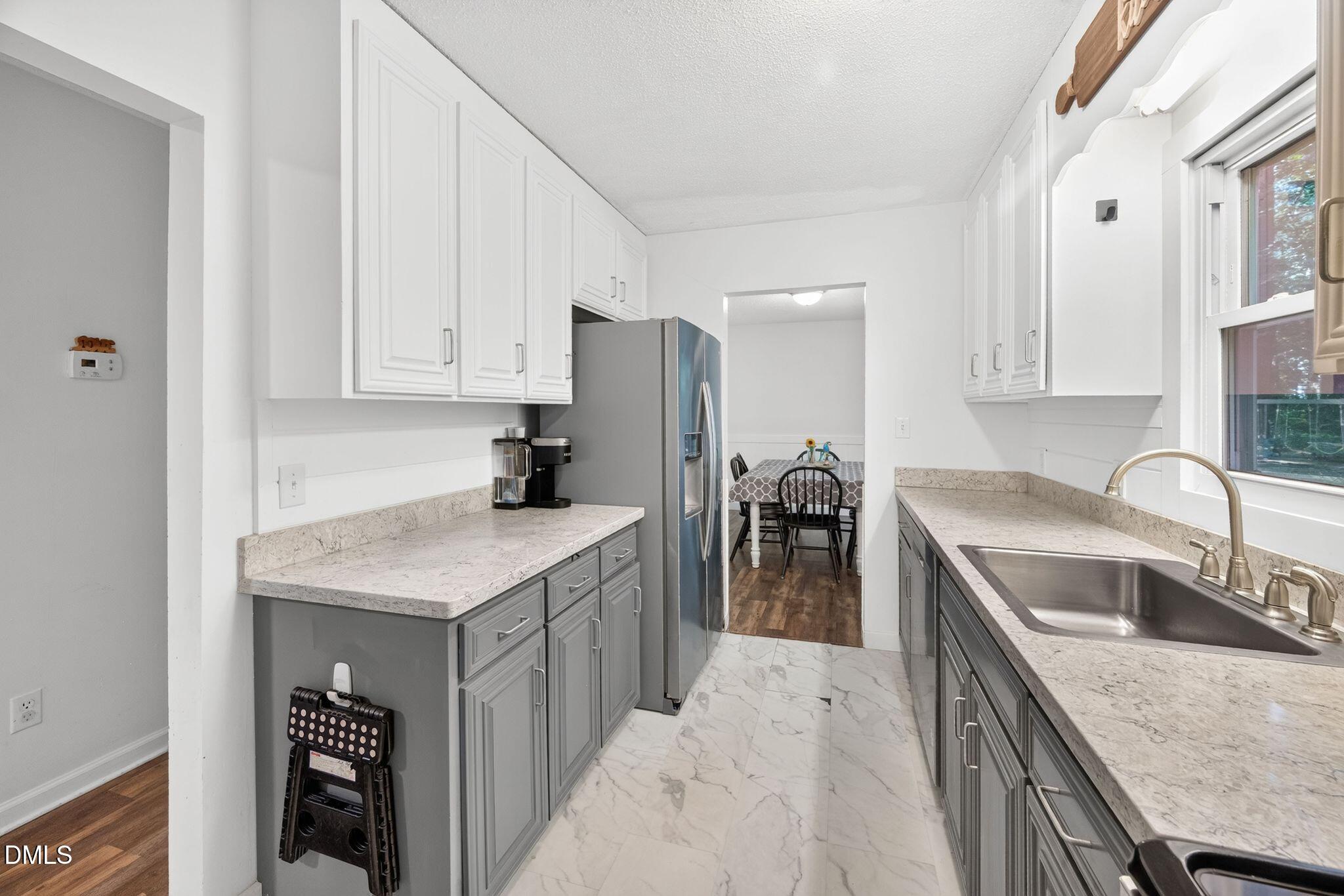 1409 Hall Boulevard Property Photo 5