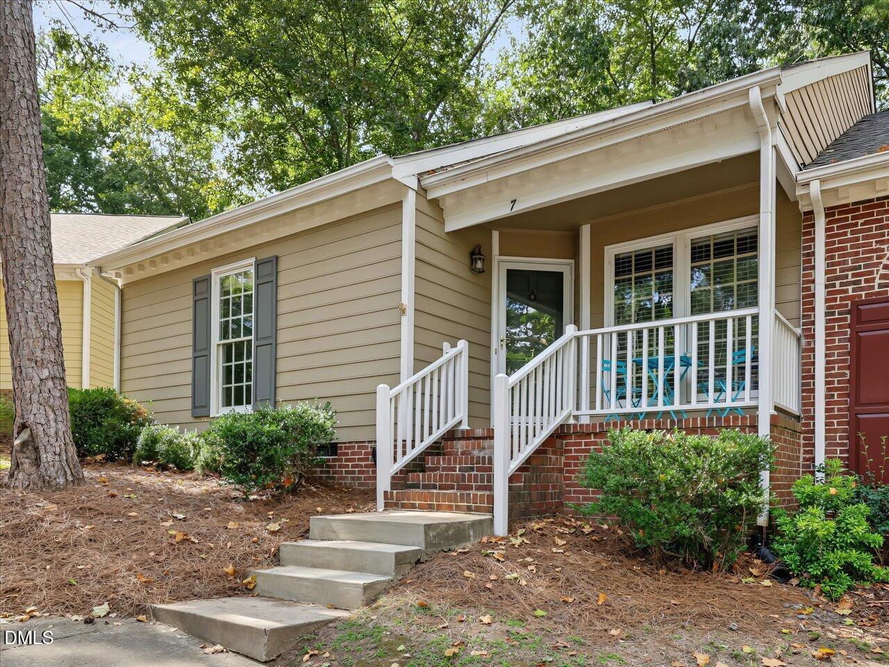 7 Kings Mount Court Property Photo 1