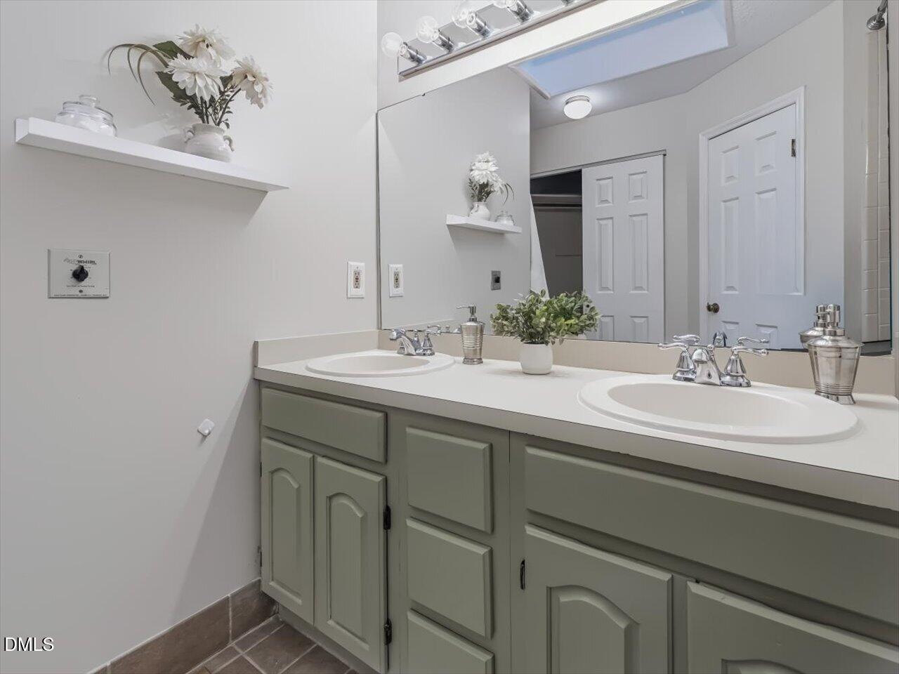 7 Kings Mount Court Property Photo 17