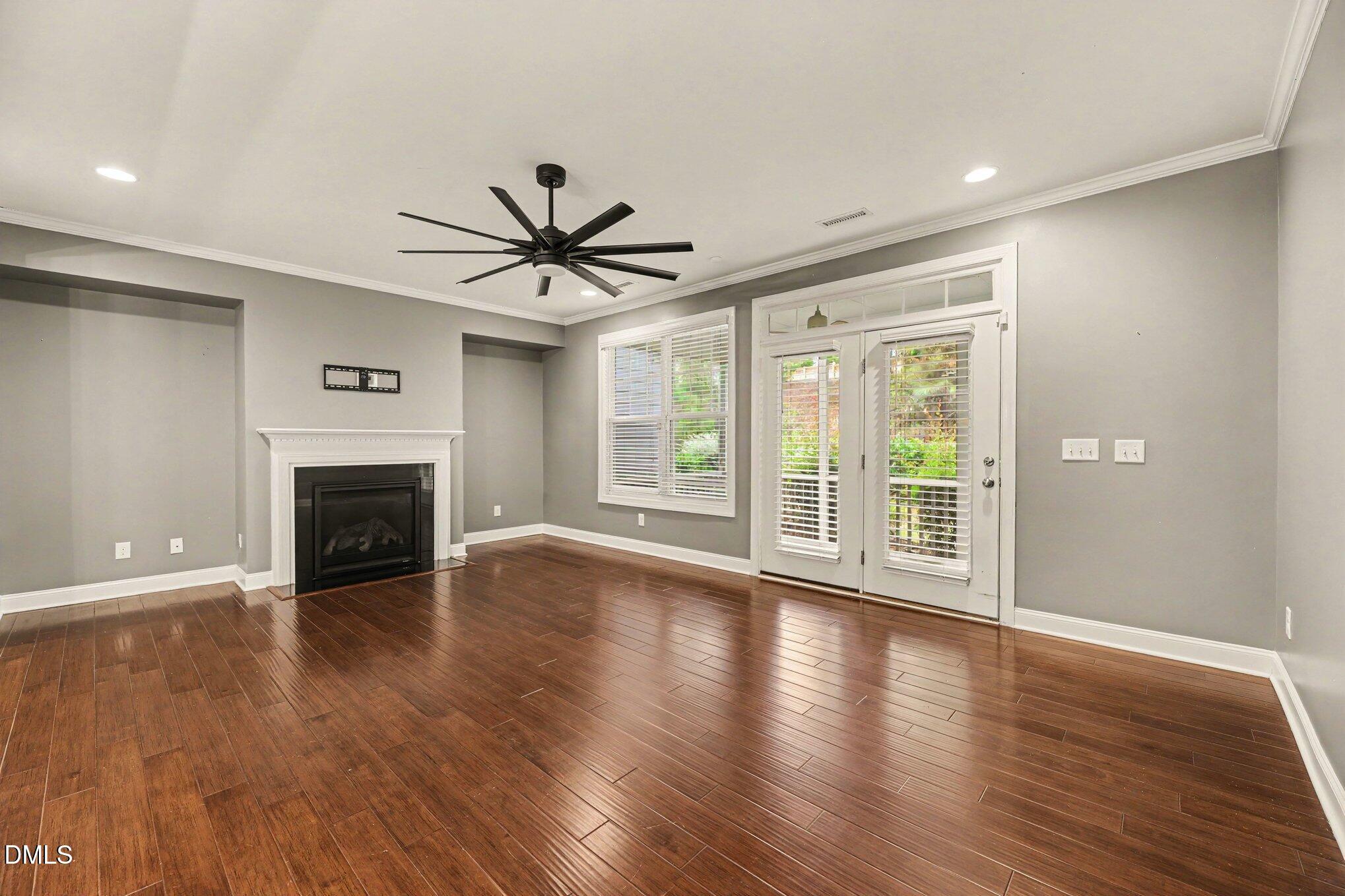 104 Hundred Oaks Lane Property Photo 3