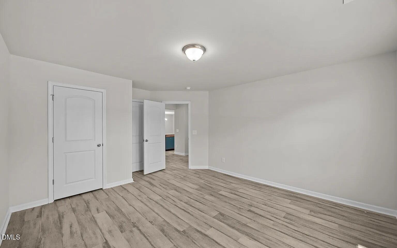 2905 Essex Street Property Photo 14