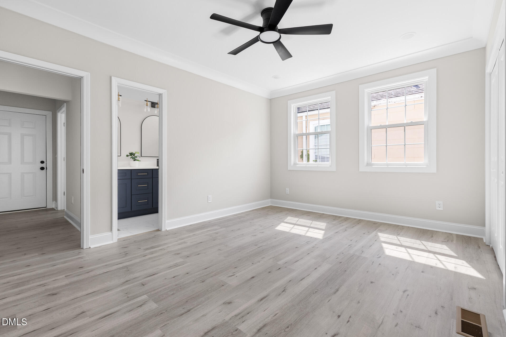 101 S Maple Street Property Photo 11