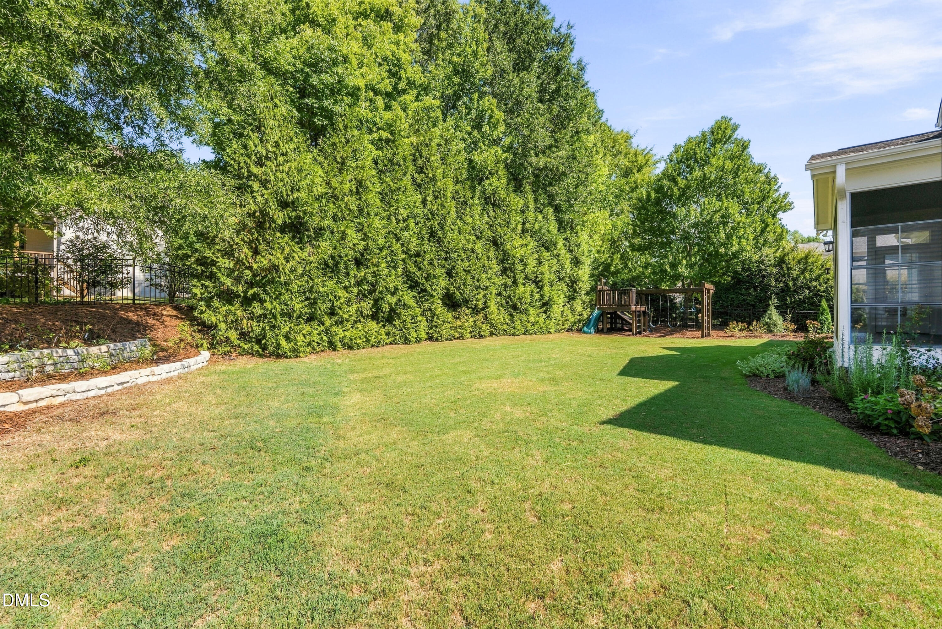 324 Stearns Way Property Photo 17