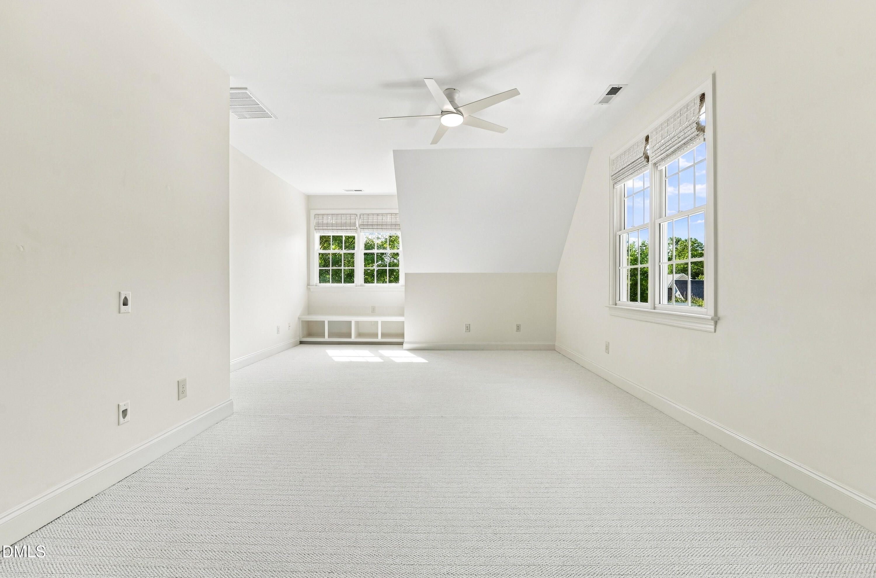 324 Stearns Way Property Photo 27