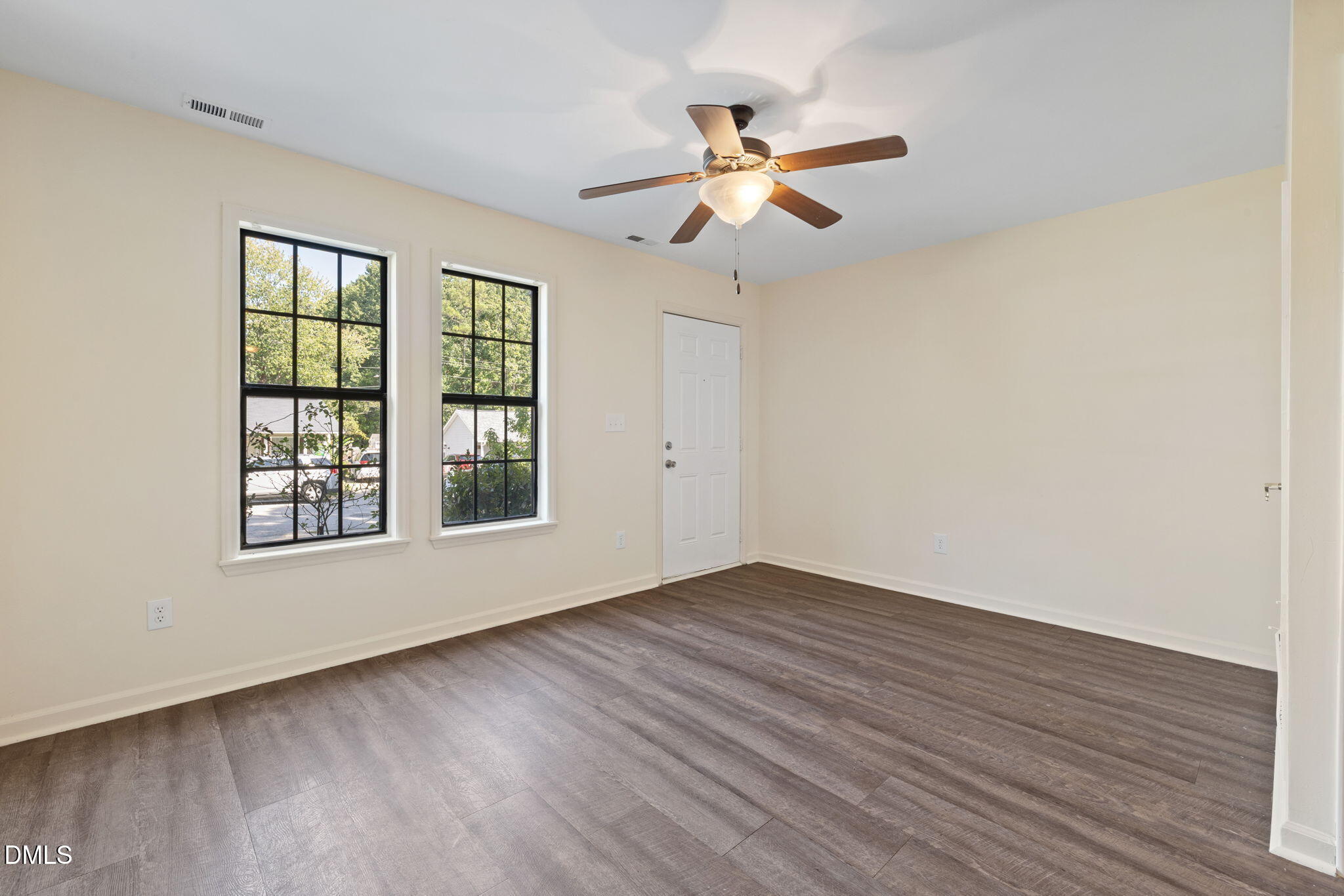 2714 Big Oak Street Property Photo 8