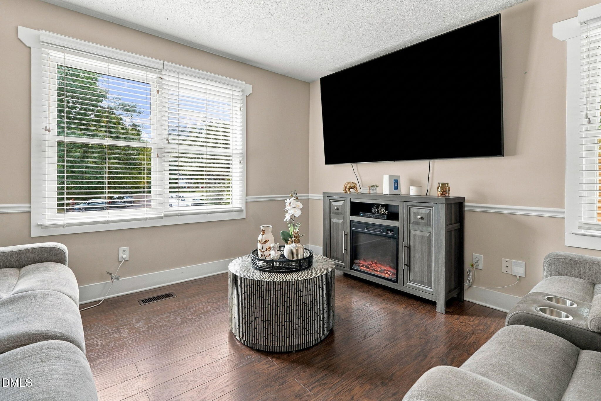 9 Cairn Court Property Photo 7