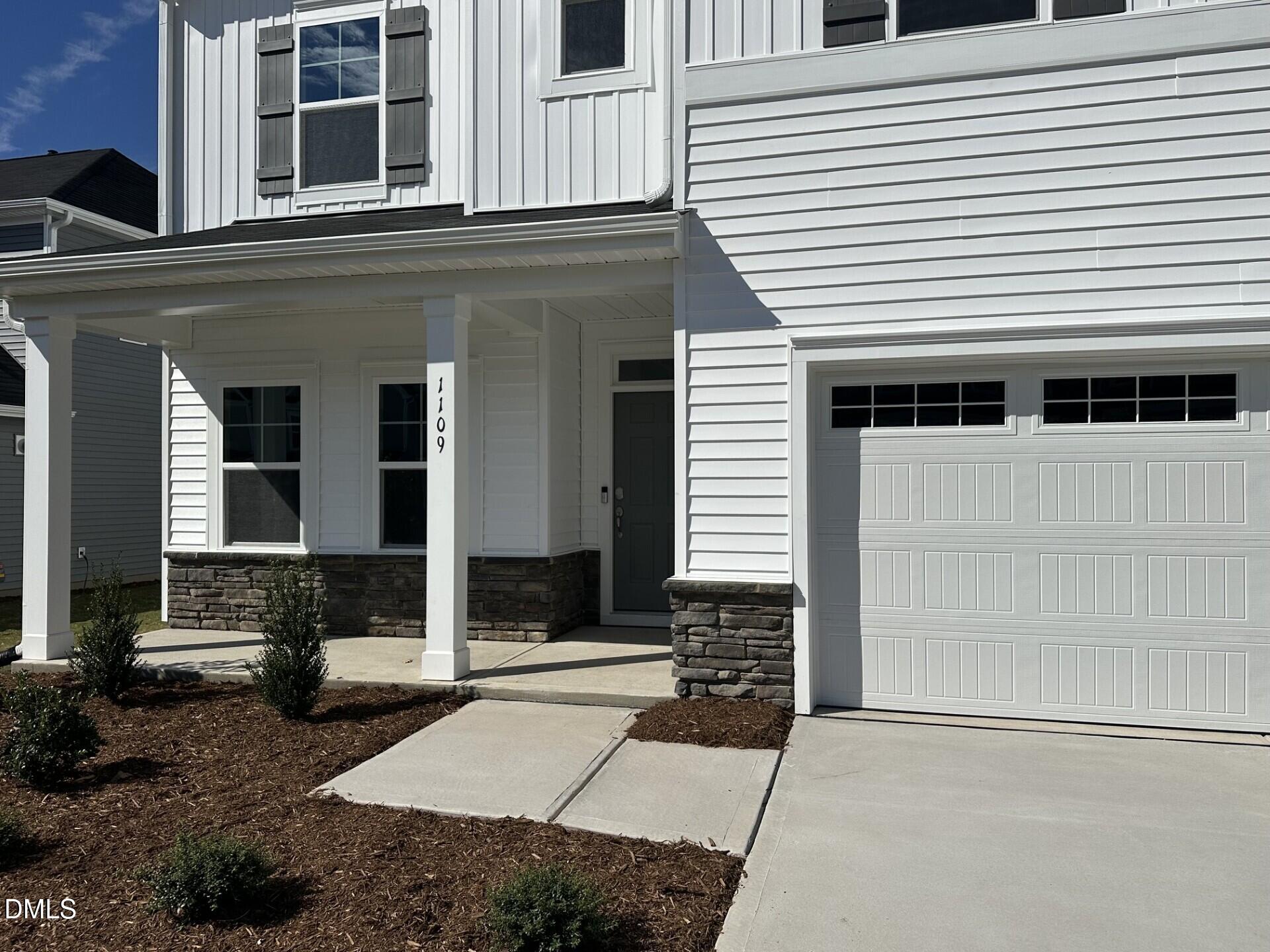 1109 Constellation Circle Property Photo 2