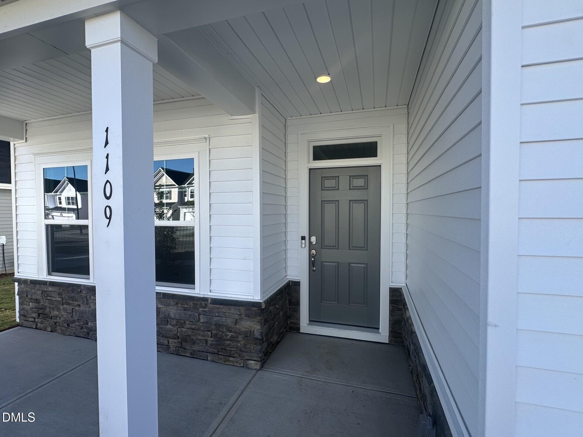1109 Constellation Circle Property Photo 3
