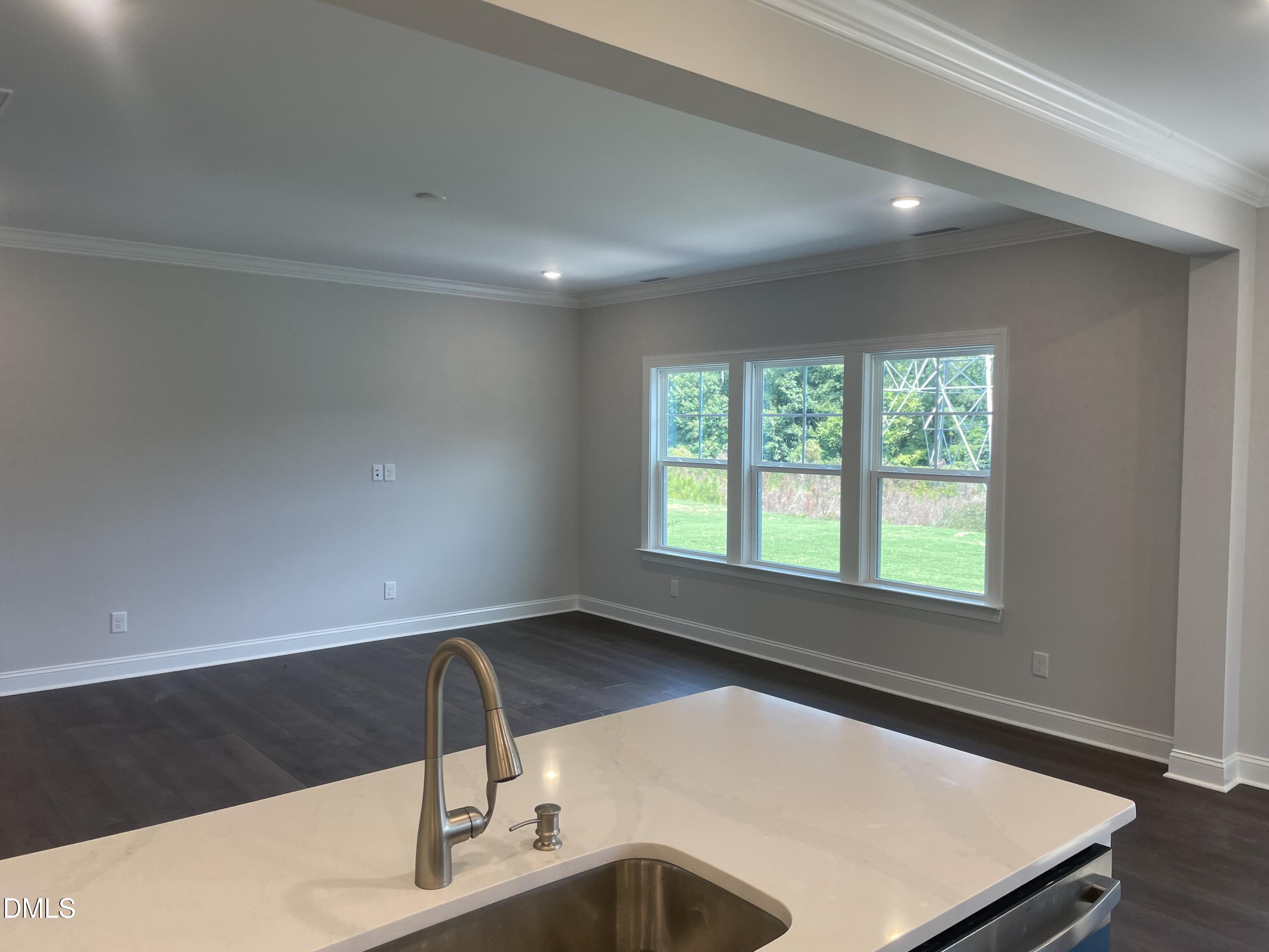1109 Constellation Circle Property Photo 5