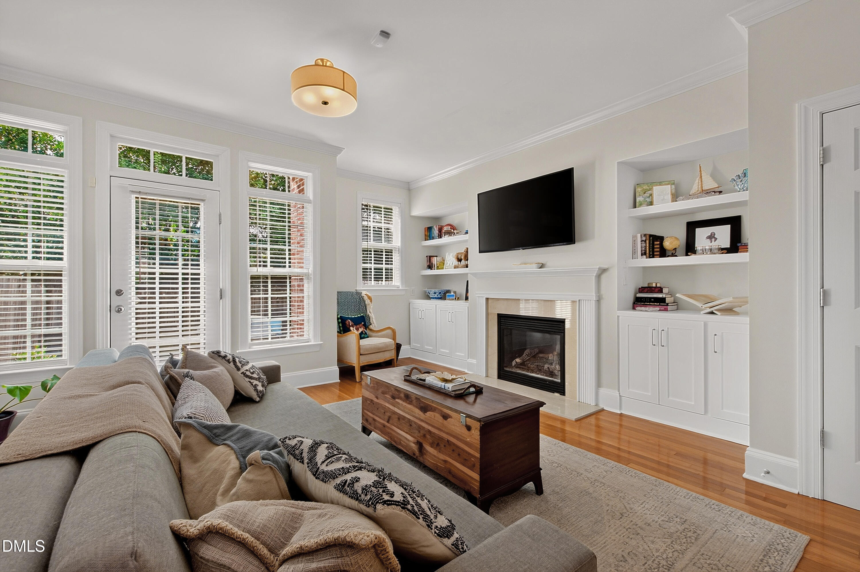 673 Highpark Lane Property Photo 3