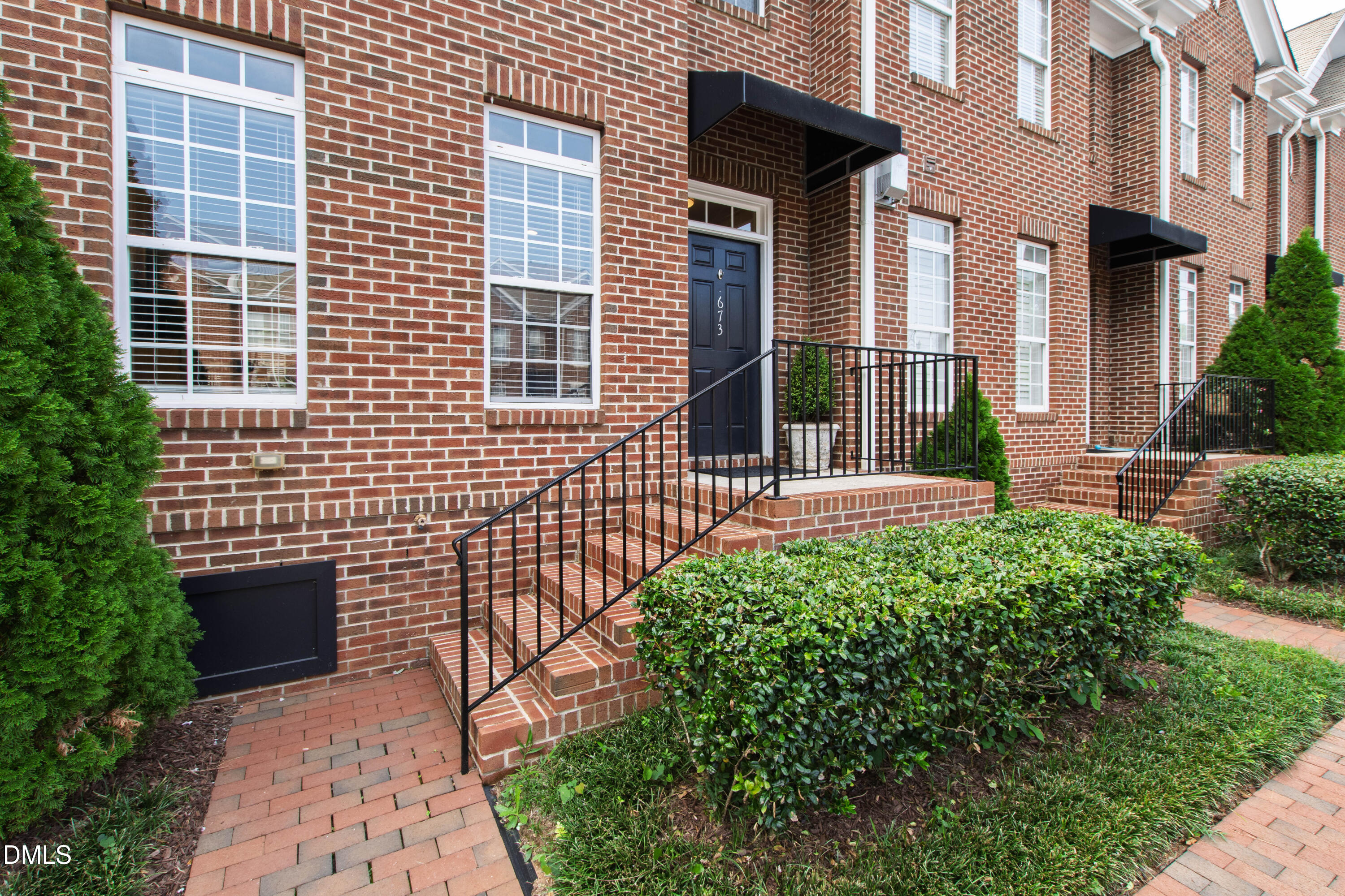 673 Highpark Lane Property Photo 6