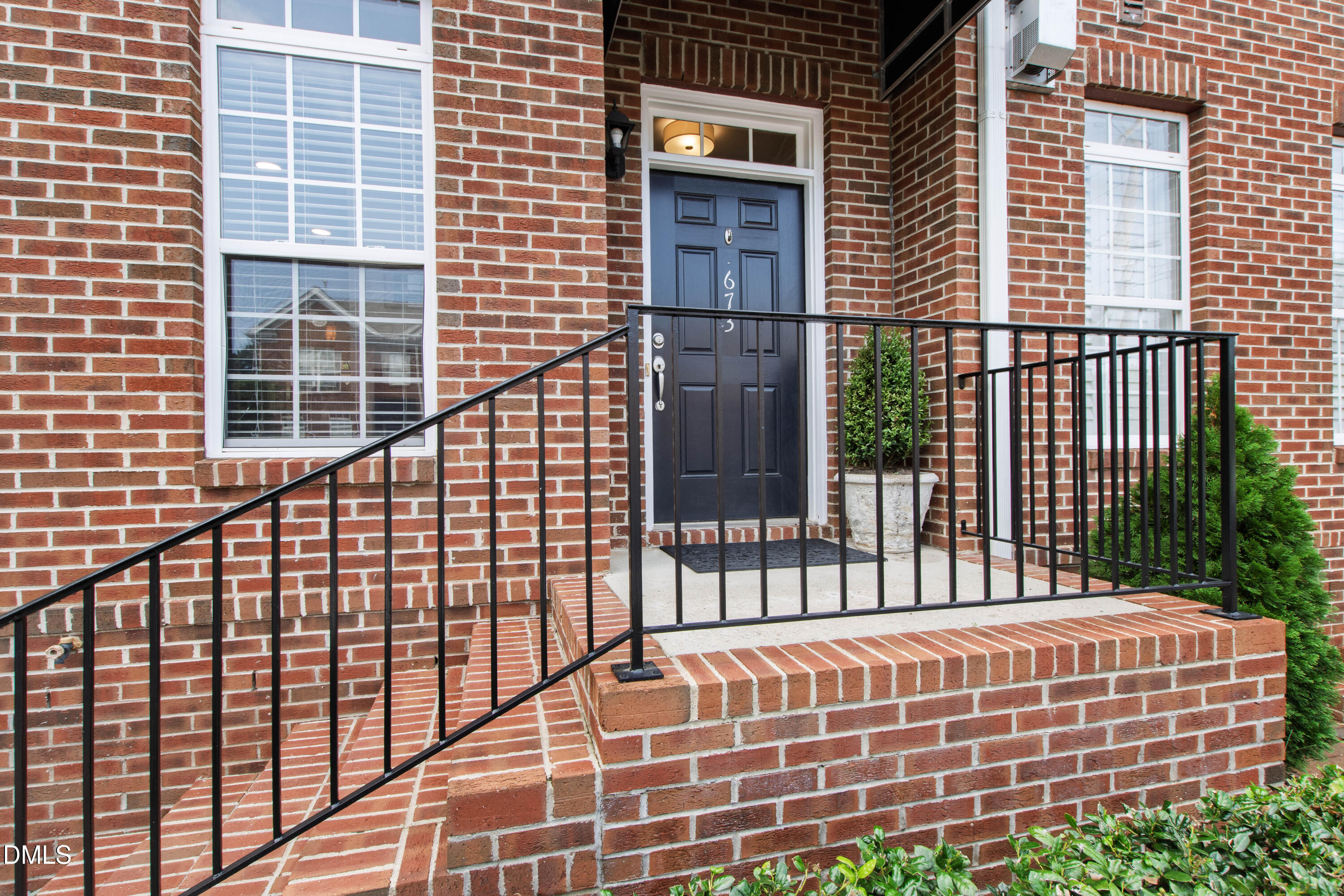 673 Highpark Lane Property Photo 7