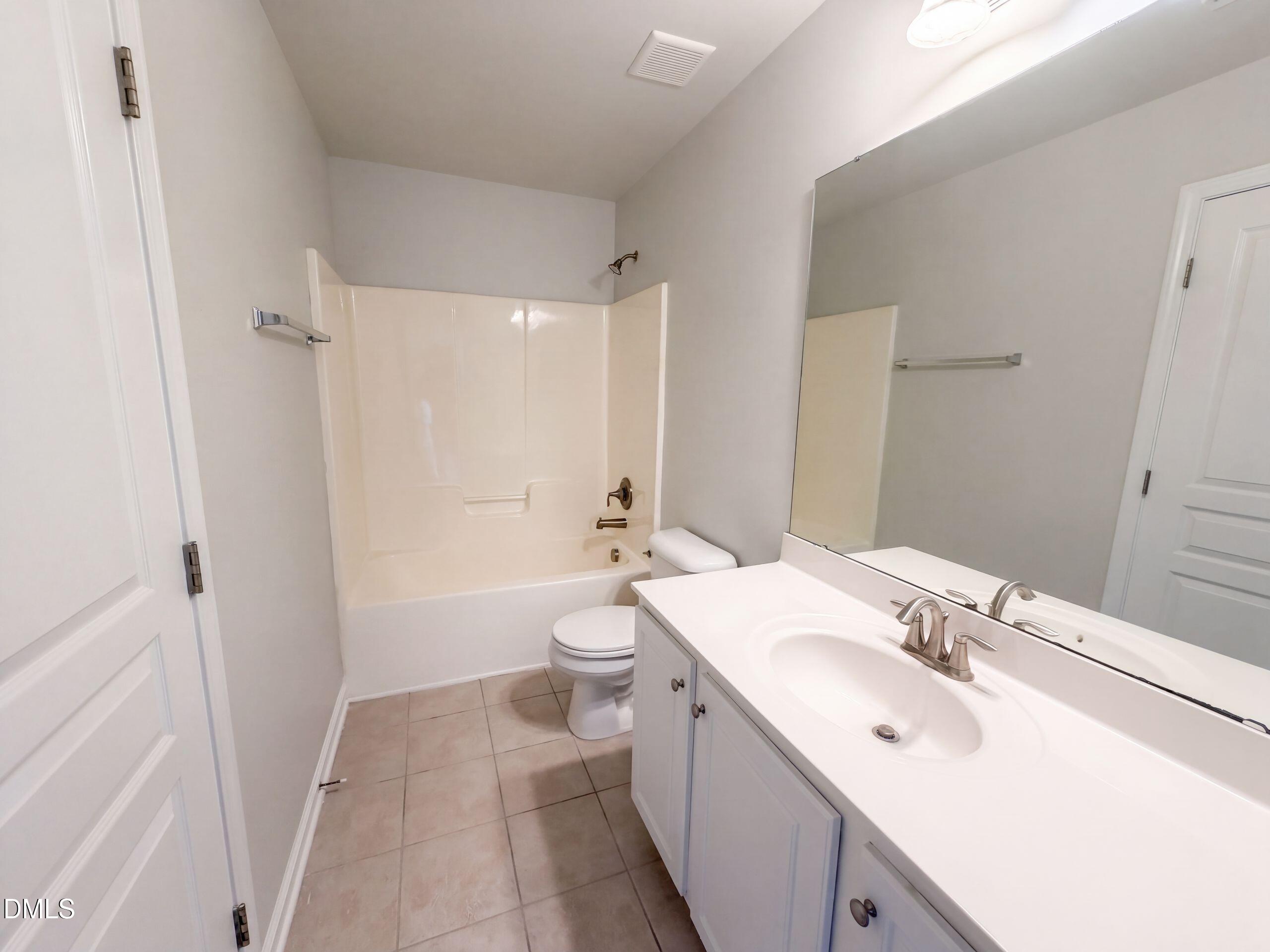 2003 Woodsdale Drive Property Photo 14