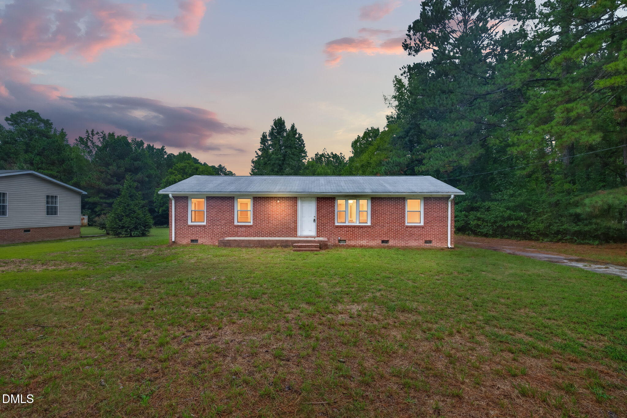 2350 W River Road Property Photo 1