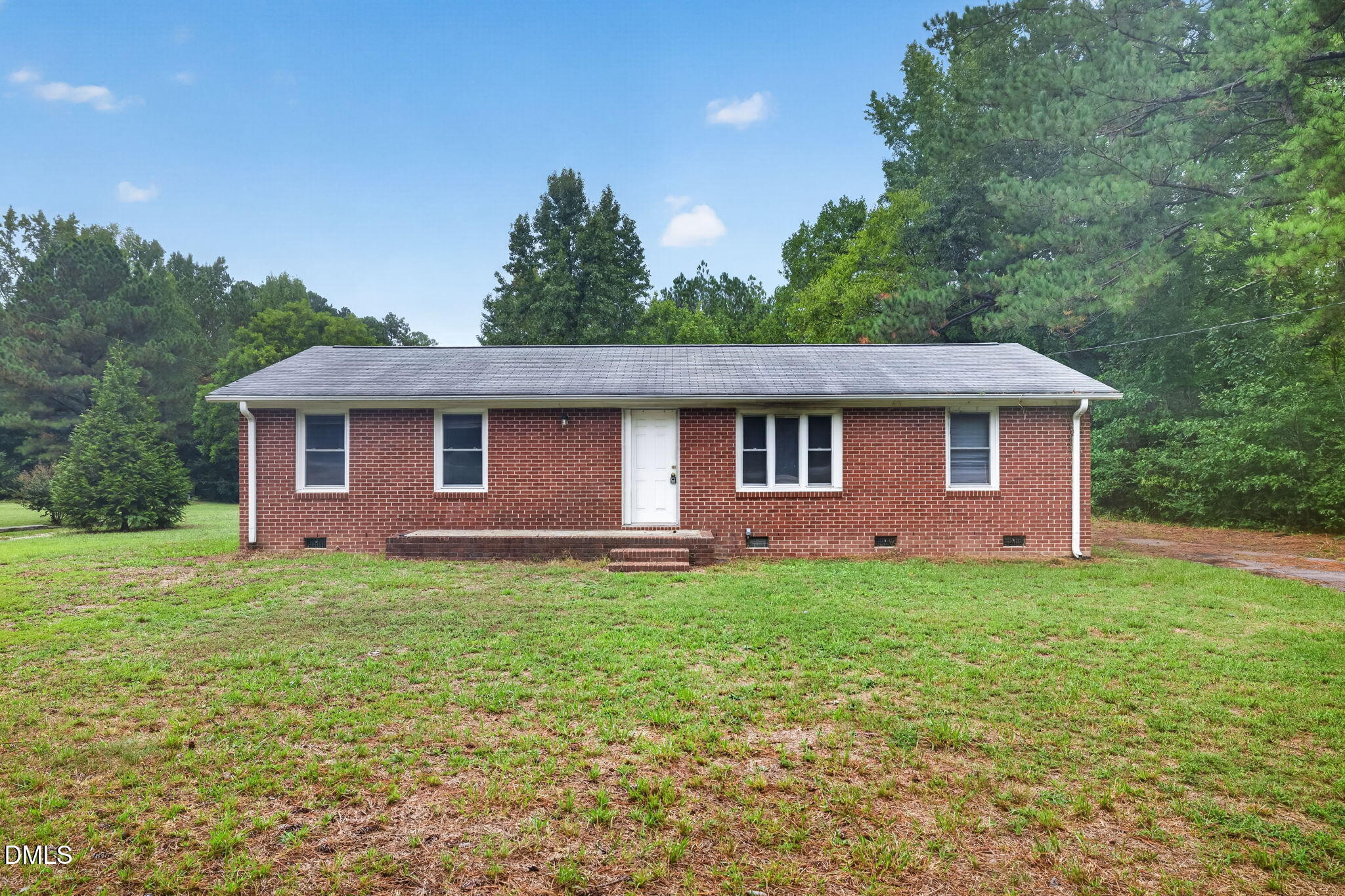 2350 W River Road Property Photo 2