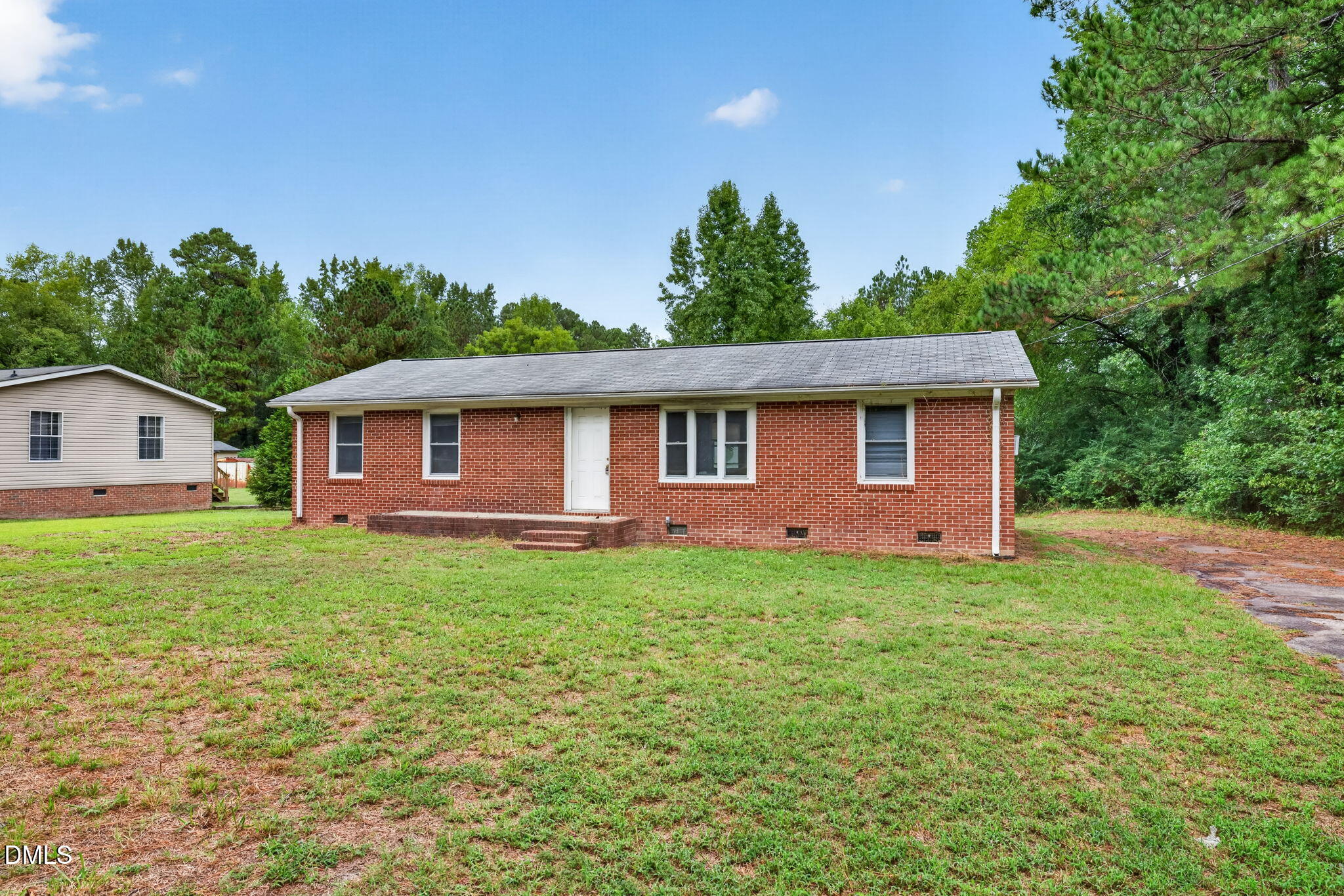 2350 W River Road Property Photo 3